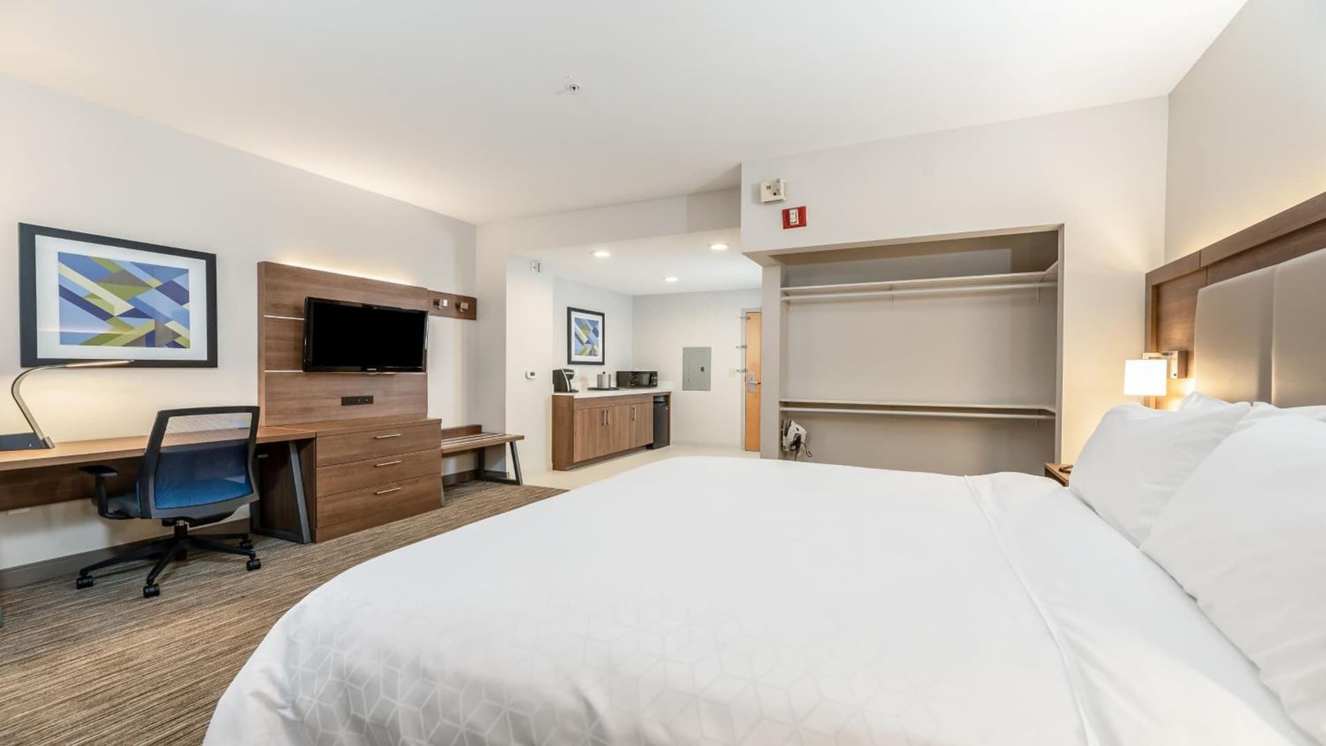 Holiday Inn Express Fremont - Milpitas Central by IHG gallery photo in Fremont, CA — image 89