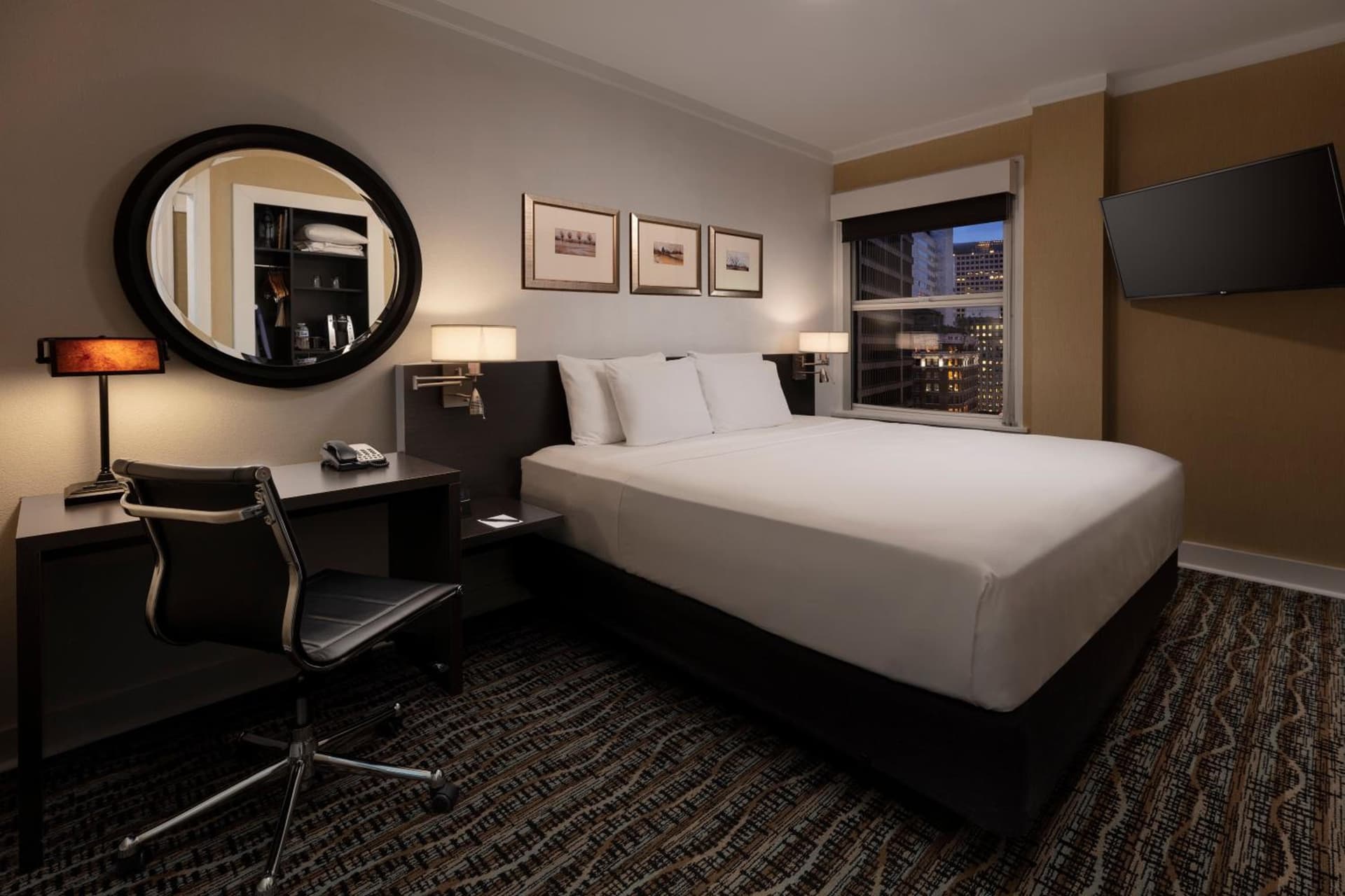 Executive Hotel Pacific gallery photo in Seattle, WA — image 13