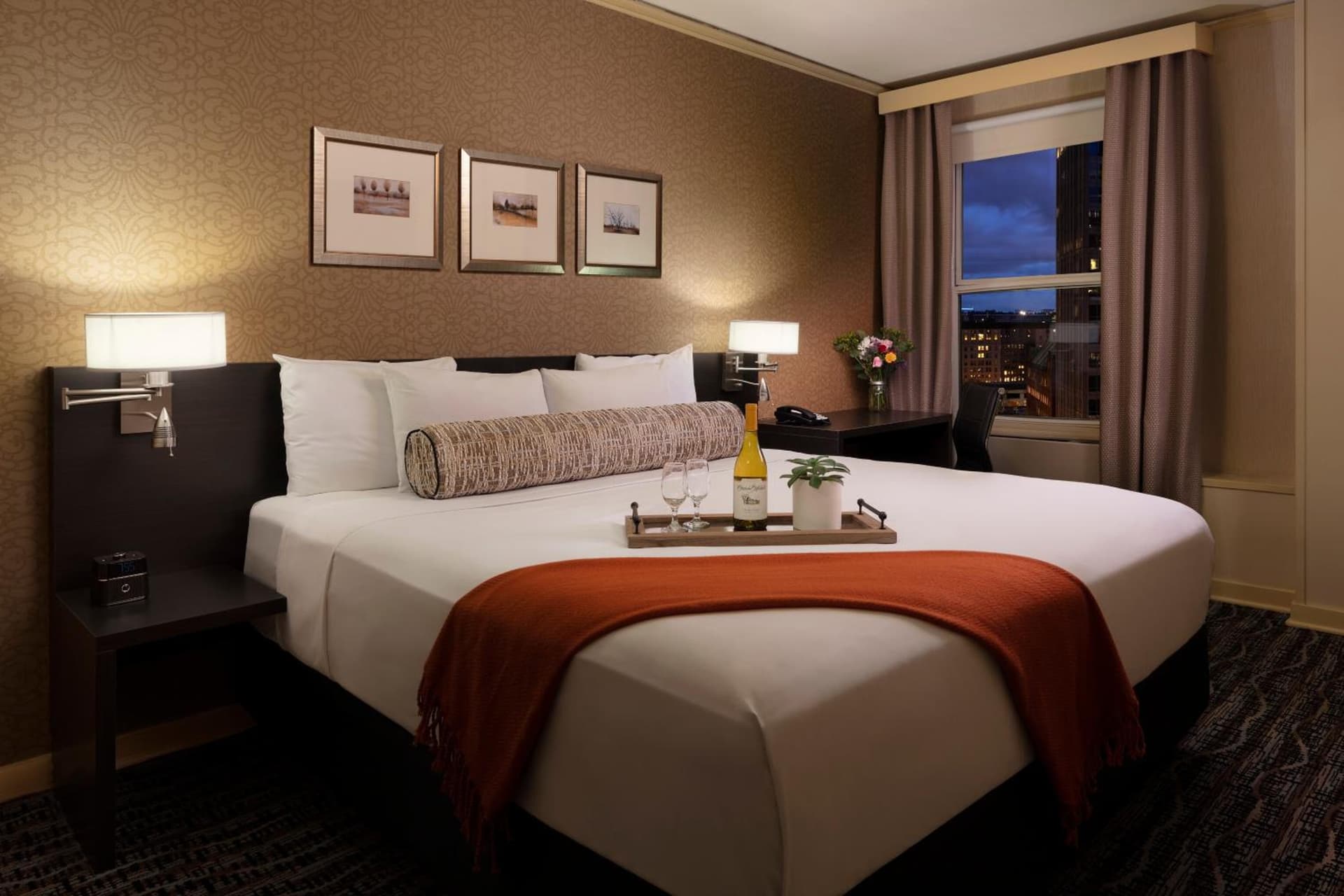 Executive Hotel Pacific gallery photo in Seattle, WA — image 5