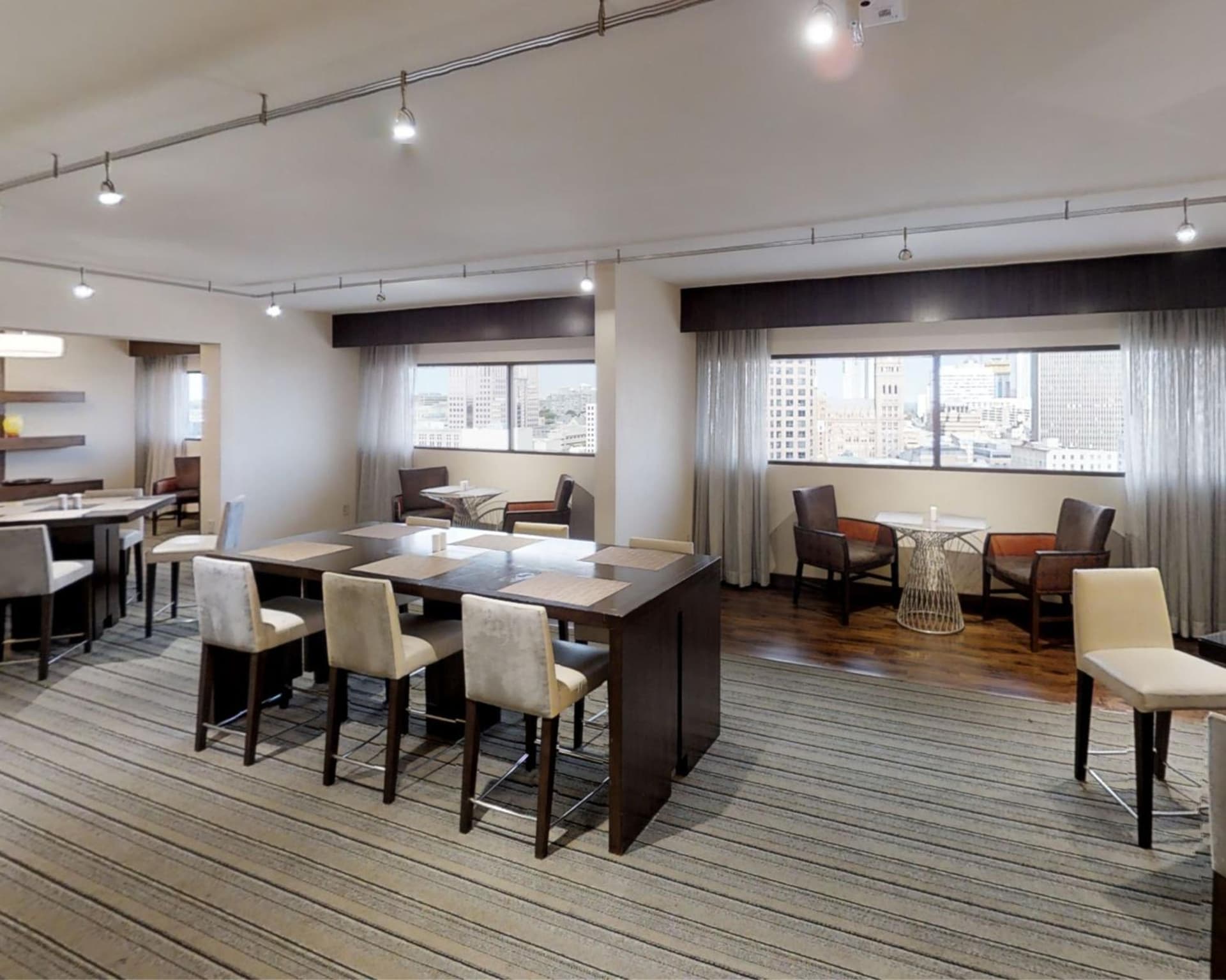 Hyatt Regency Milwaukee gallery photo in Milwaukee, WI — image 35