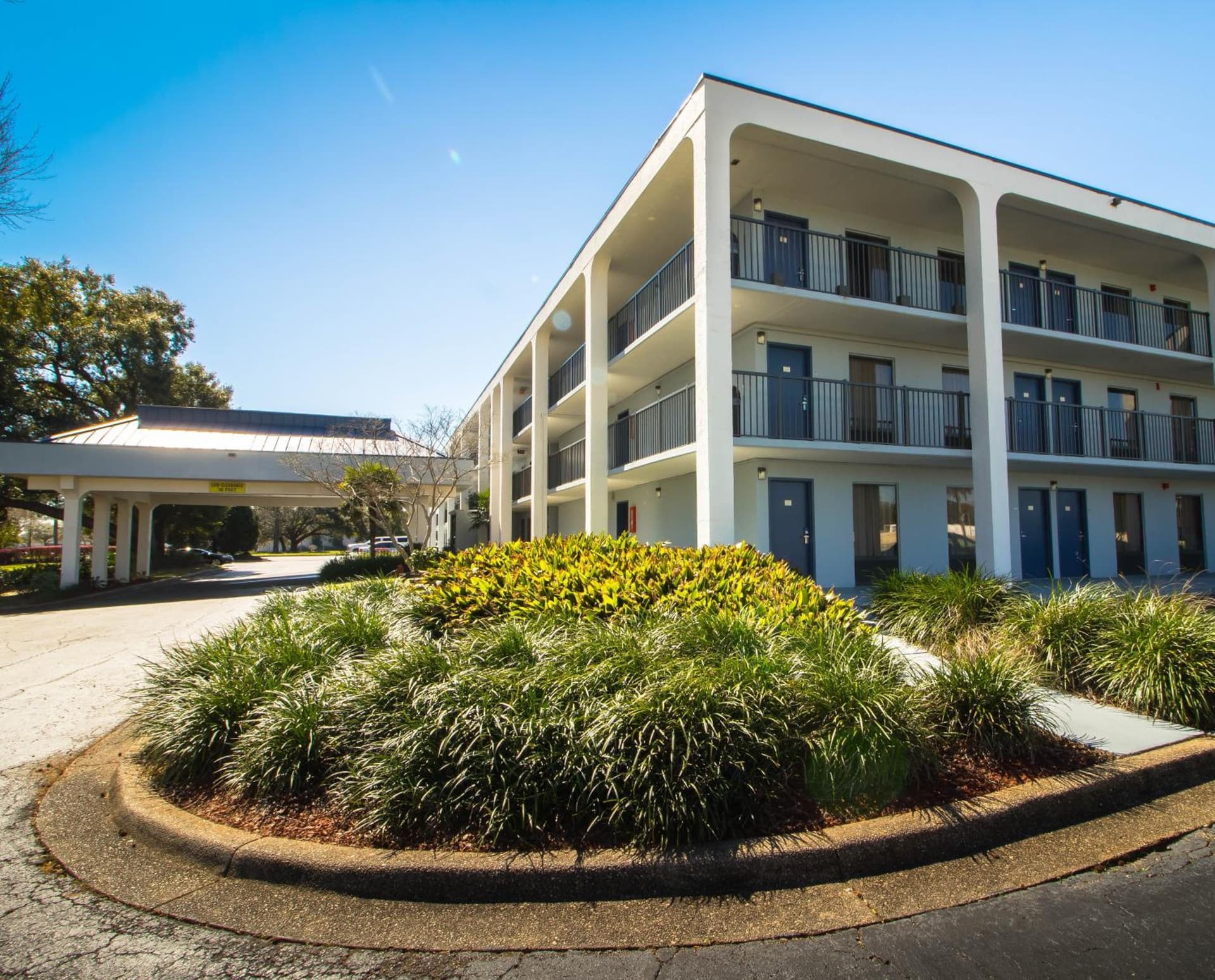 Sweet Dream Inn - University Park interior in Pensacola, FL — gallery photo 2