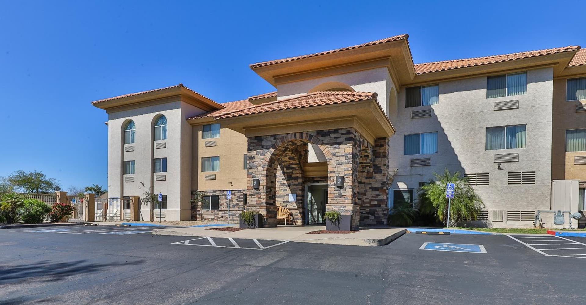 Wingate by Wyndham Chandler Phoenix gallery photo in Chandler, AZ — image 11