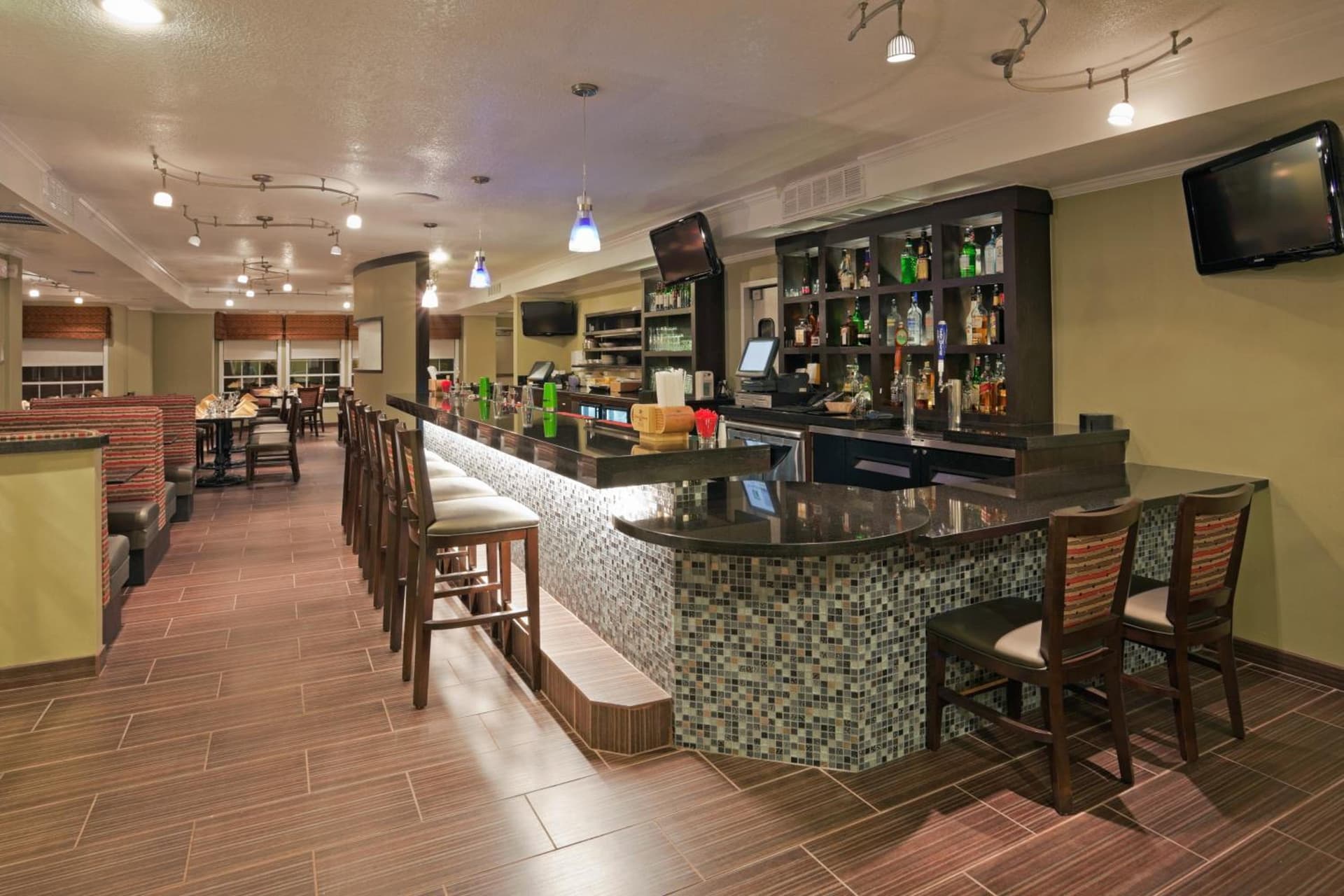 Holiday Inn & Suites San Mateo - SFO by IHG gallery photo in San Mateo, CA — image 74