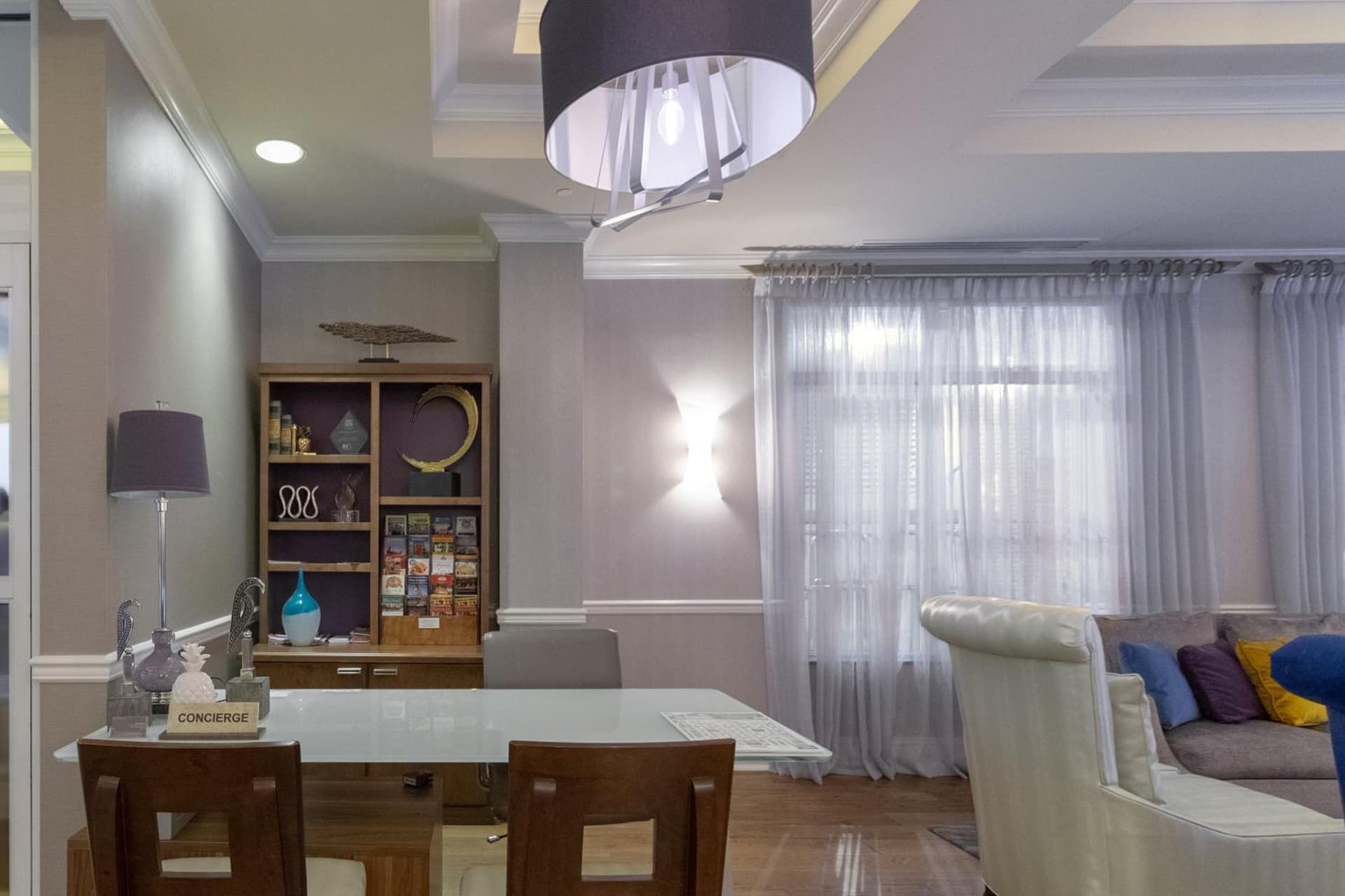 Holiday Inn Express Savannah - Historic District interior in Savannah, GA — gallery photo 2