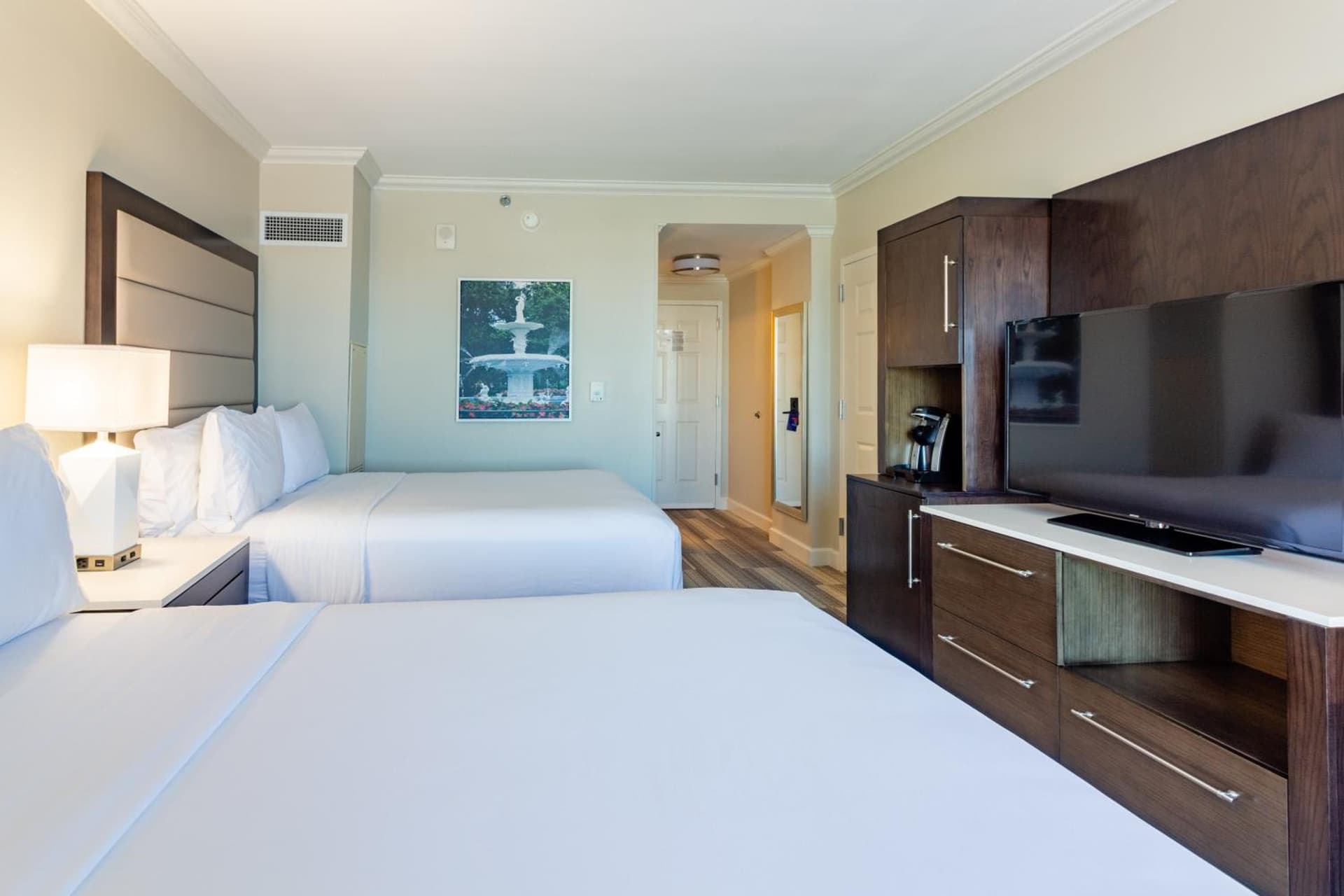 Holiday Inn Express Savannah - Historic District gallery photo in Savannah, GA — image 48