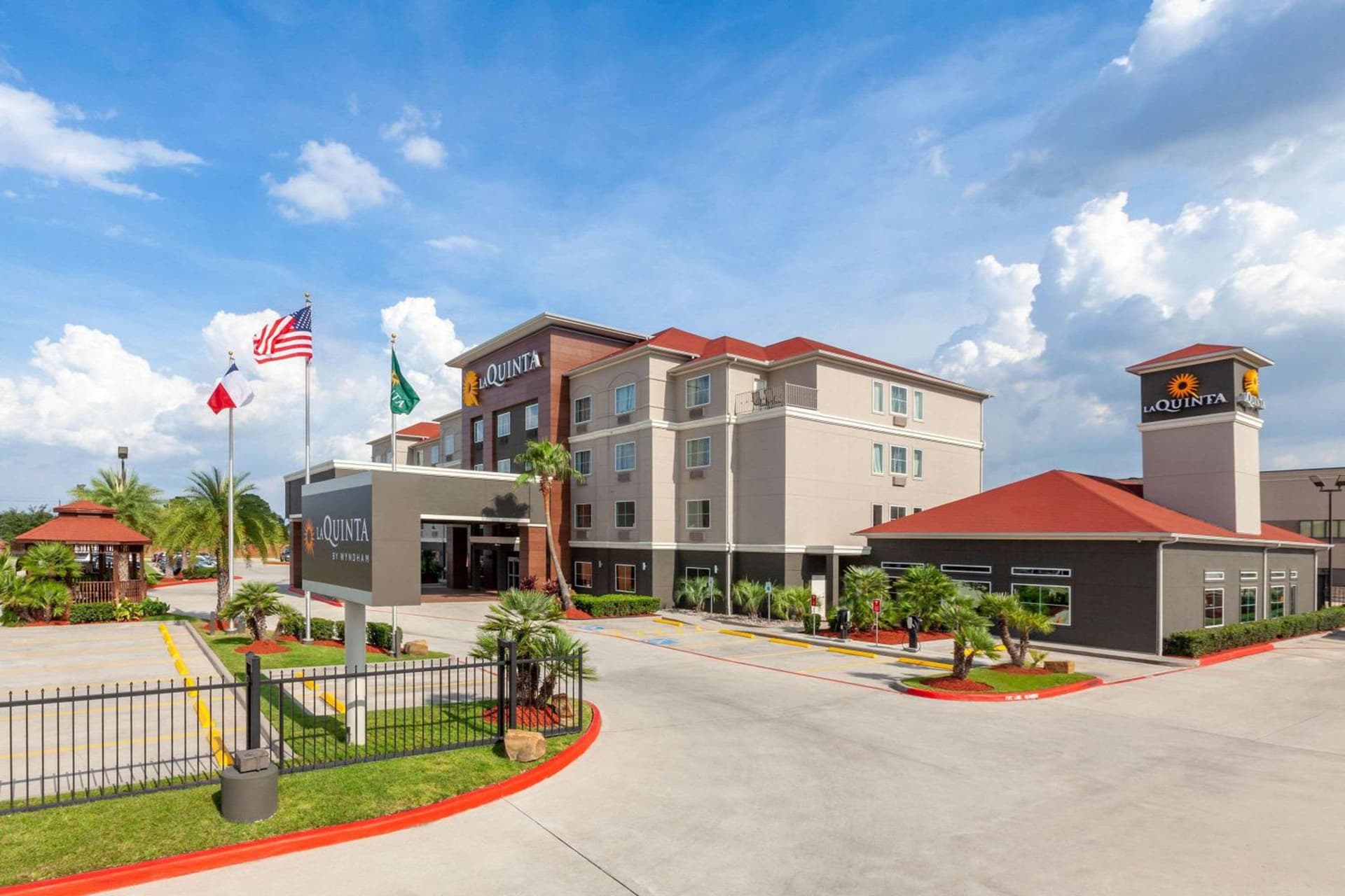 La Quinta by Wyndham Houston Channelview property views in Houston, TX — gallery photo 3