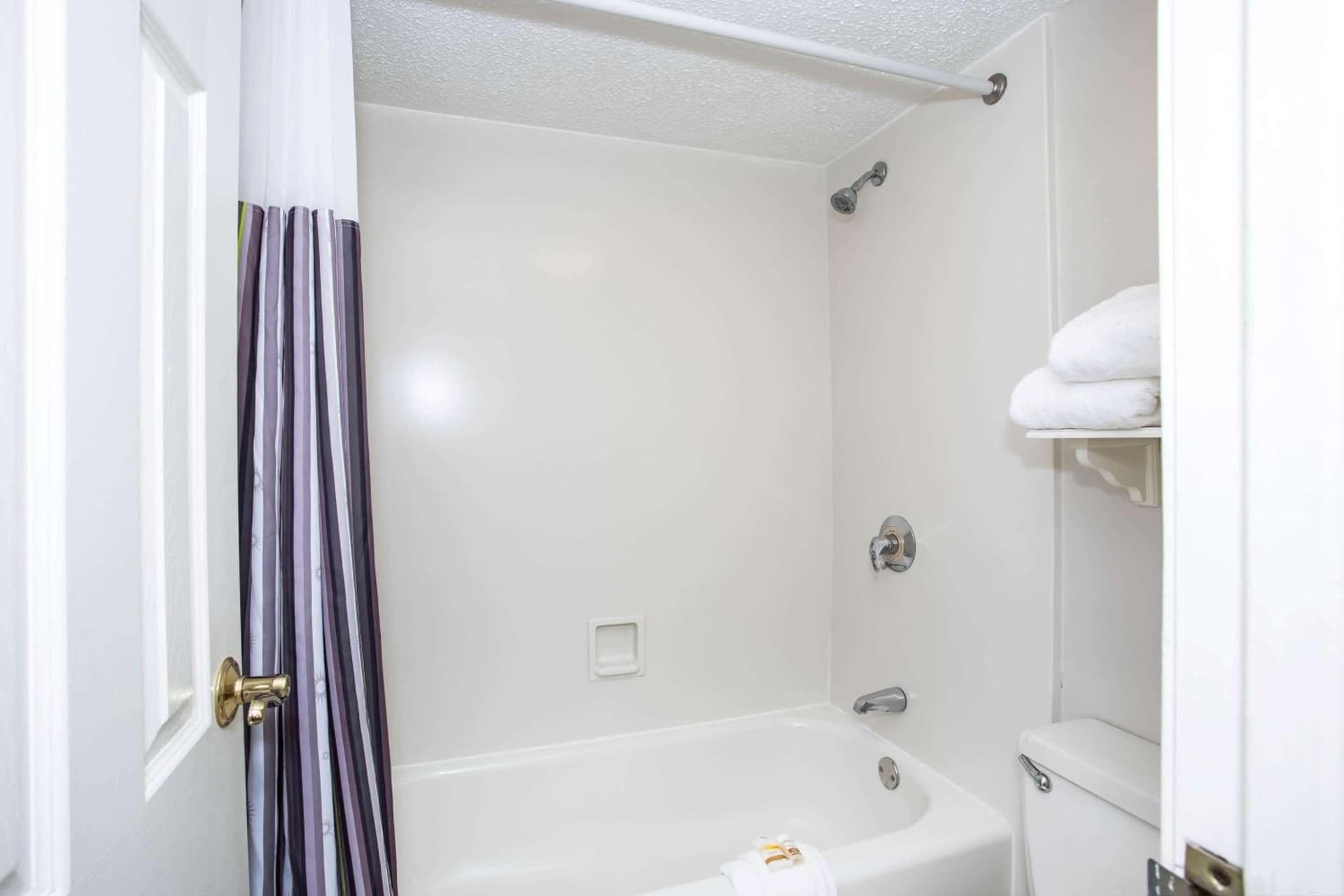 La Quinta Inn by Wyndham Tallahassee North gallery photo in Tallahassee, FL — image 6