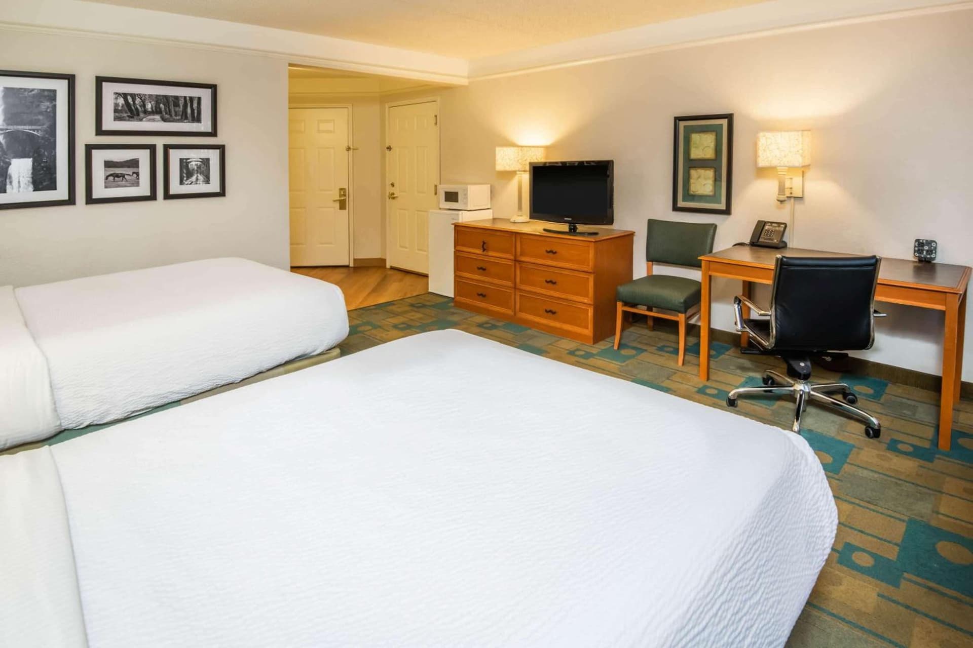 La Quinta Inn & Suites by Wyndham Colorado Springs South AP gallery photo in Colorado Springs, CO — image 22