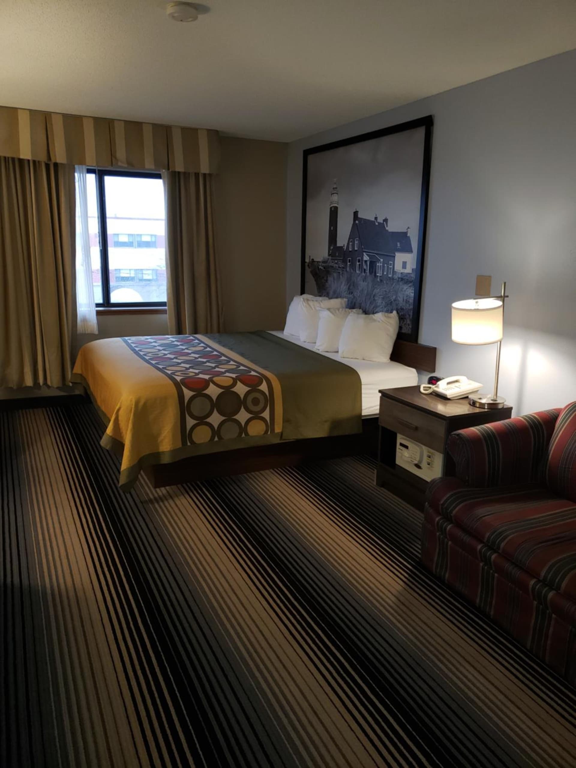 Super 8 by Wyndham Milwaukee Airport gallery photo in Milwaukee, WI — image 56