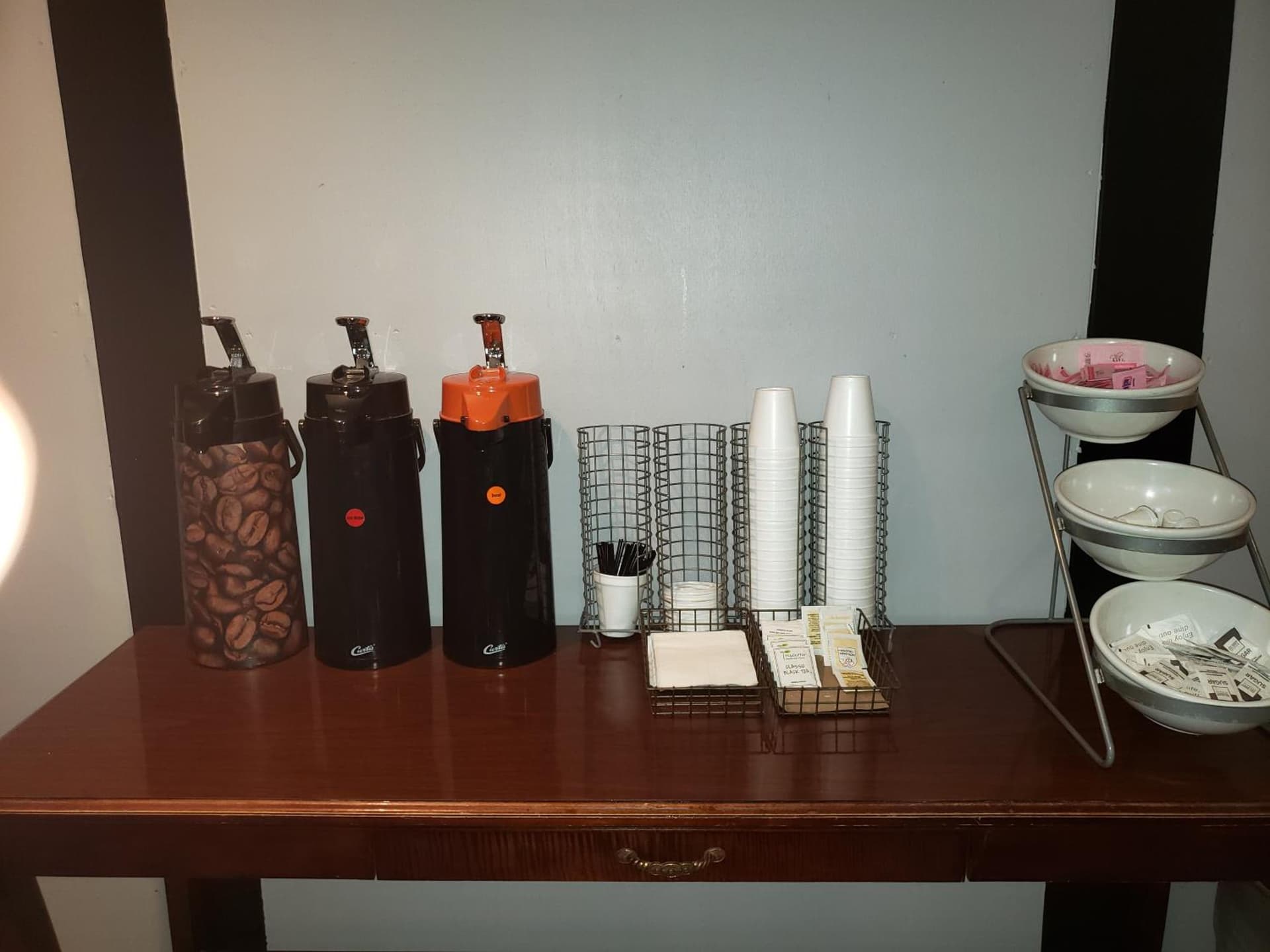 Super 8 by Wyndham Milwaukee Airport gallery photo in Milwaukee, WI — image 55