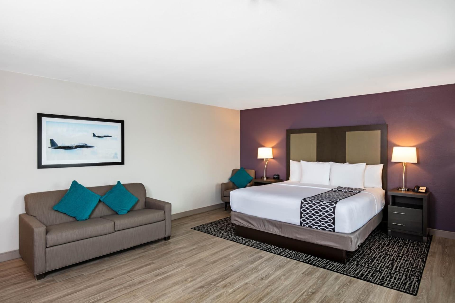 La Quinta Inn & Suites by Wyndham Las Vegas Nellis gallery photo in Las Vegas, NV — image 28