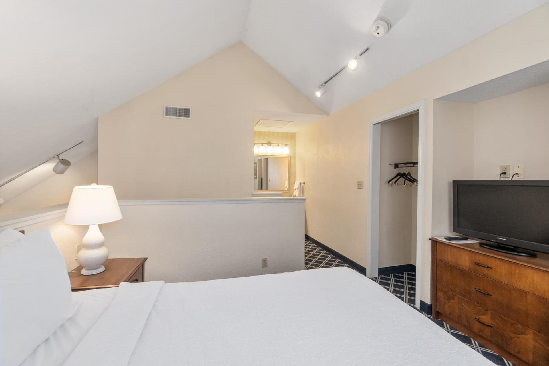 Residences at Daniel Webster gallery photo in Merrimack, NH — image 59