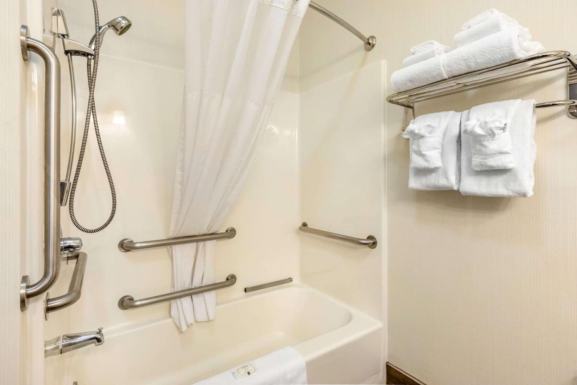 Quality Inn & Suites University Fort Collins gallery photo in Fort Collins, CO — image 17