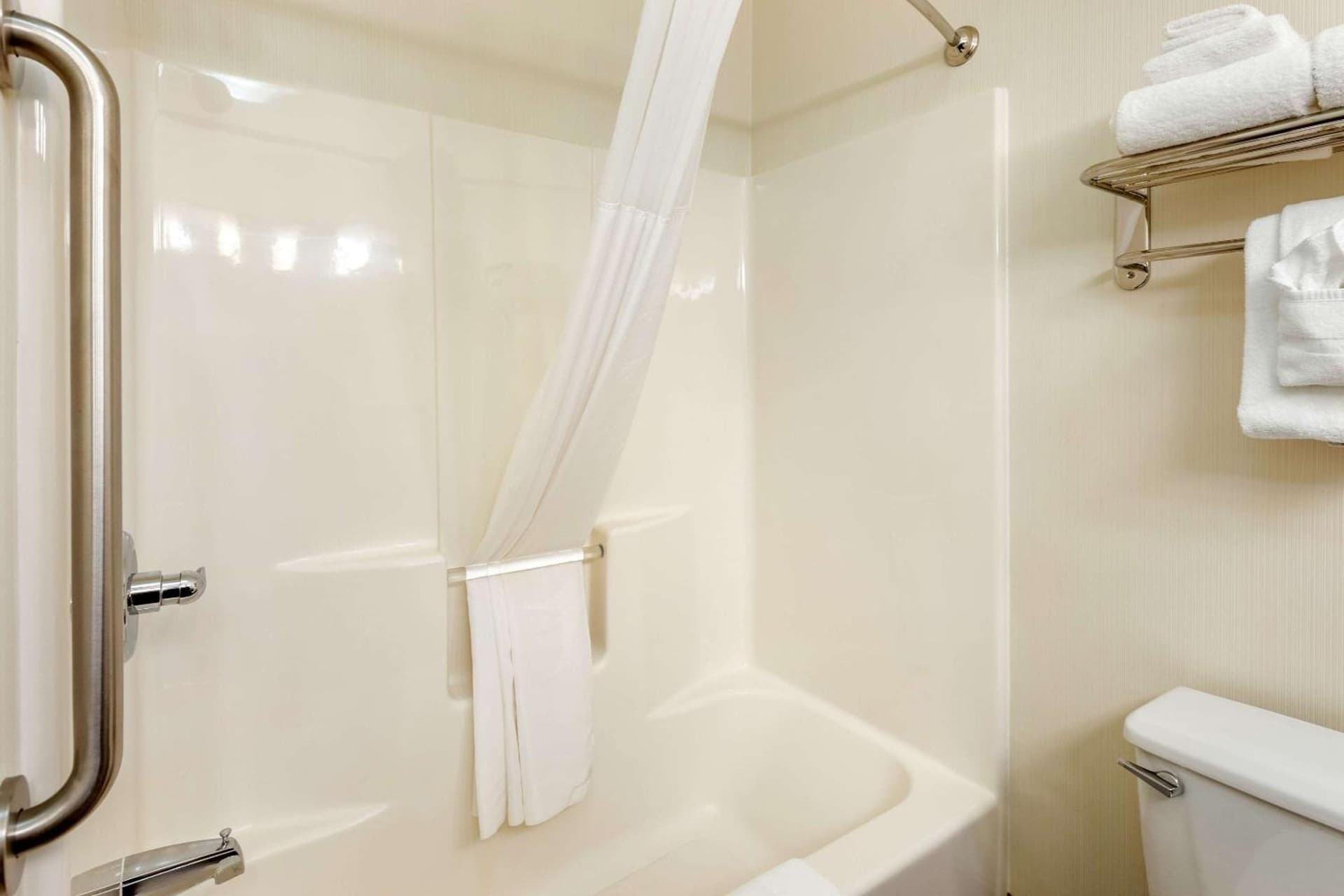 Quality Inn & Suites University Fort Collins gallery photo in Fort Collins, CO — image 33