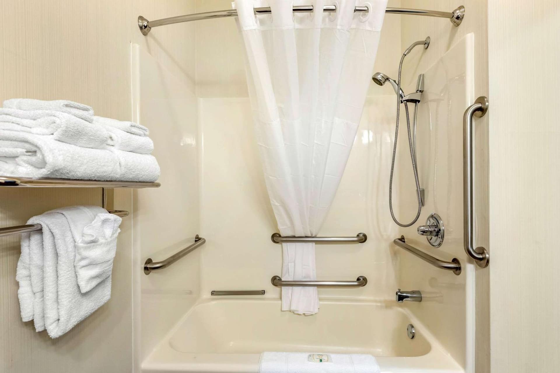 Quality Inn & Suites University Fort Collins gallery photo in Fort Collins, CO — image 19