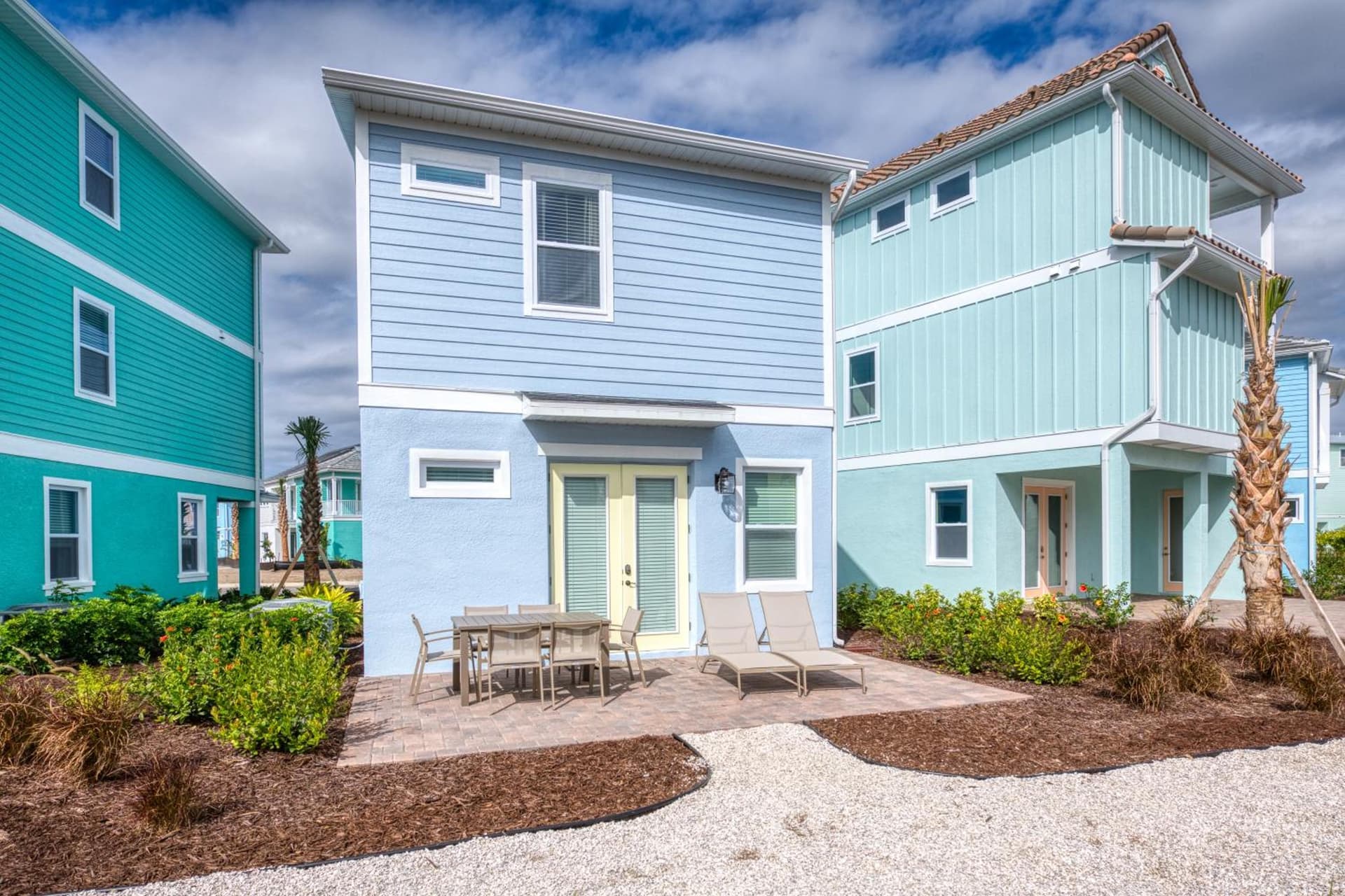 Margaritaville Cottages Orlando by Vstays with H2O Waterpark property views in Kissimmee, FL — gallery photo 3