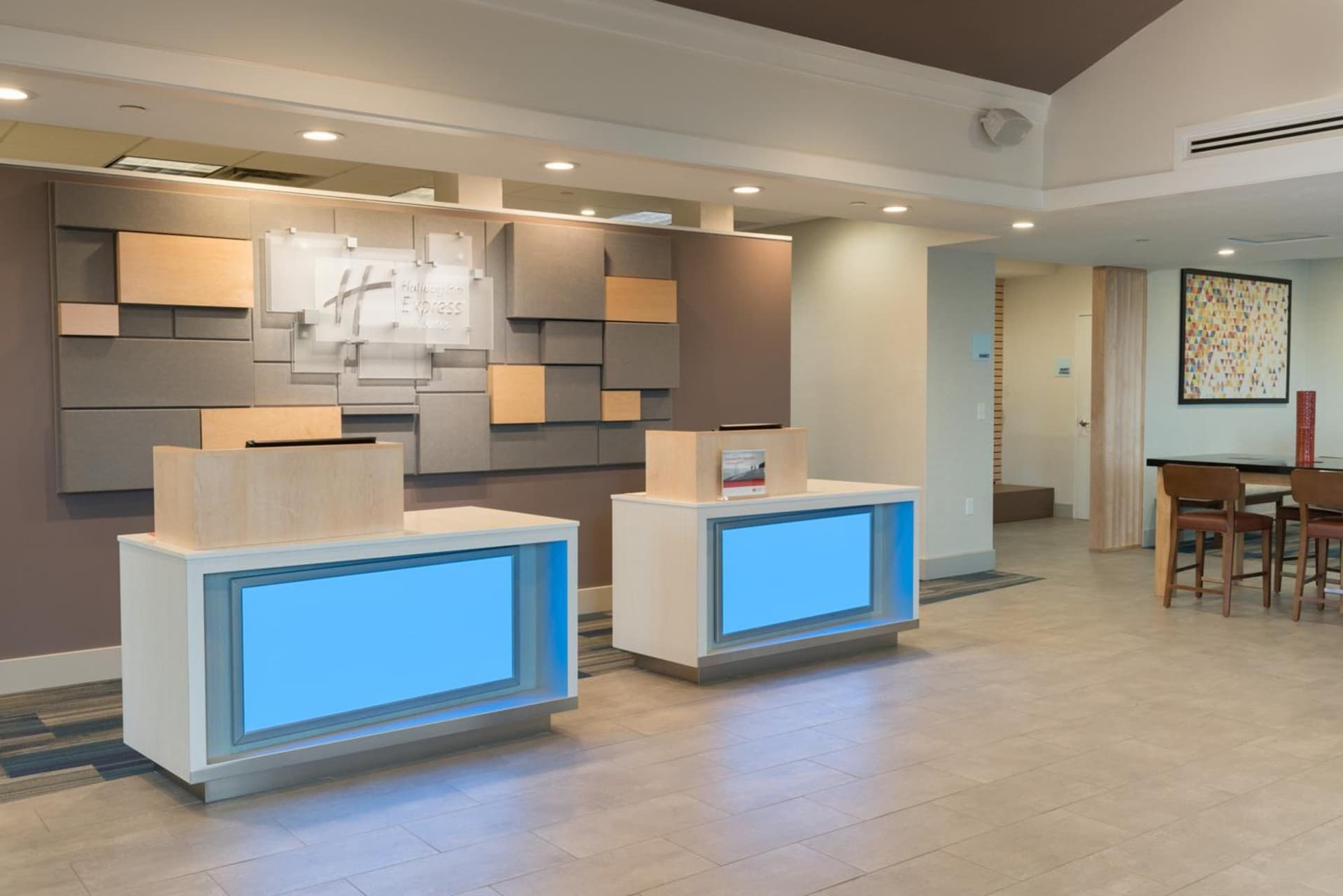 Holiday Inn Express & Suites Springfield by IHG gallery photo in Springfield, IL — image 46