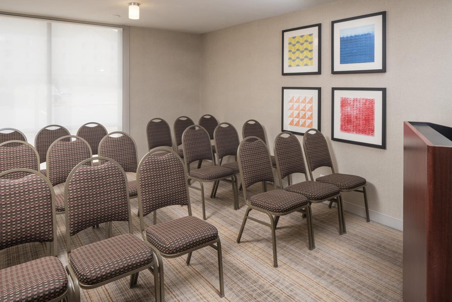 Holiday Inn Express & Suites Springfield by IHG gallery photo in Springfield, IL — image 9