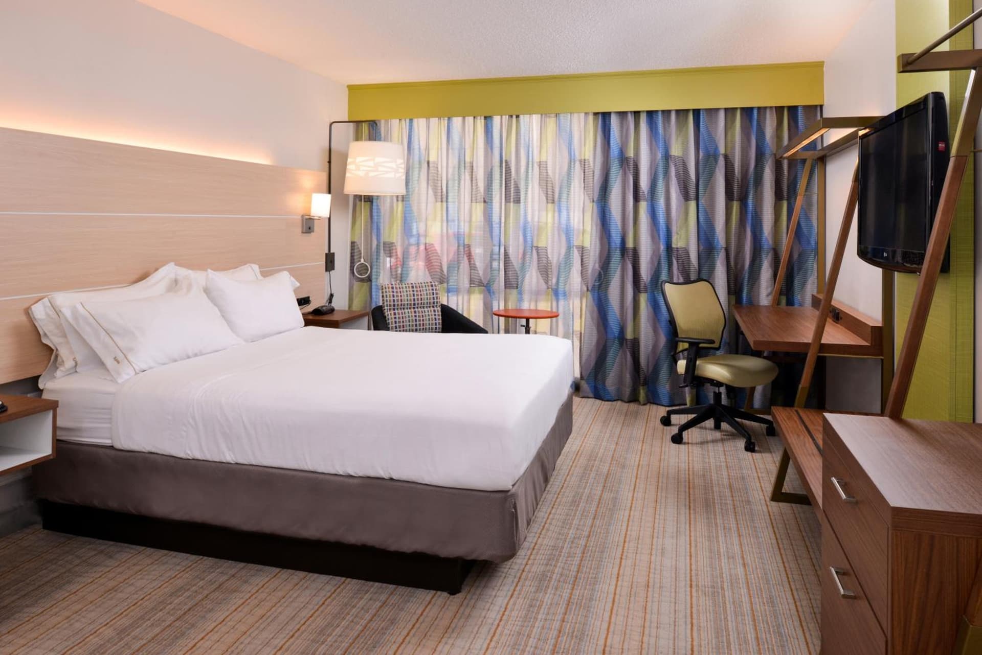 Holiday Inn Express & Suites Springfield by IHG gallery photo in Springfield, IL — image 34