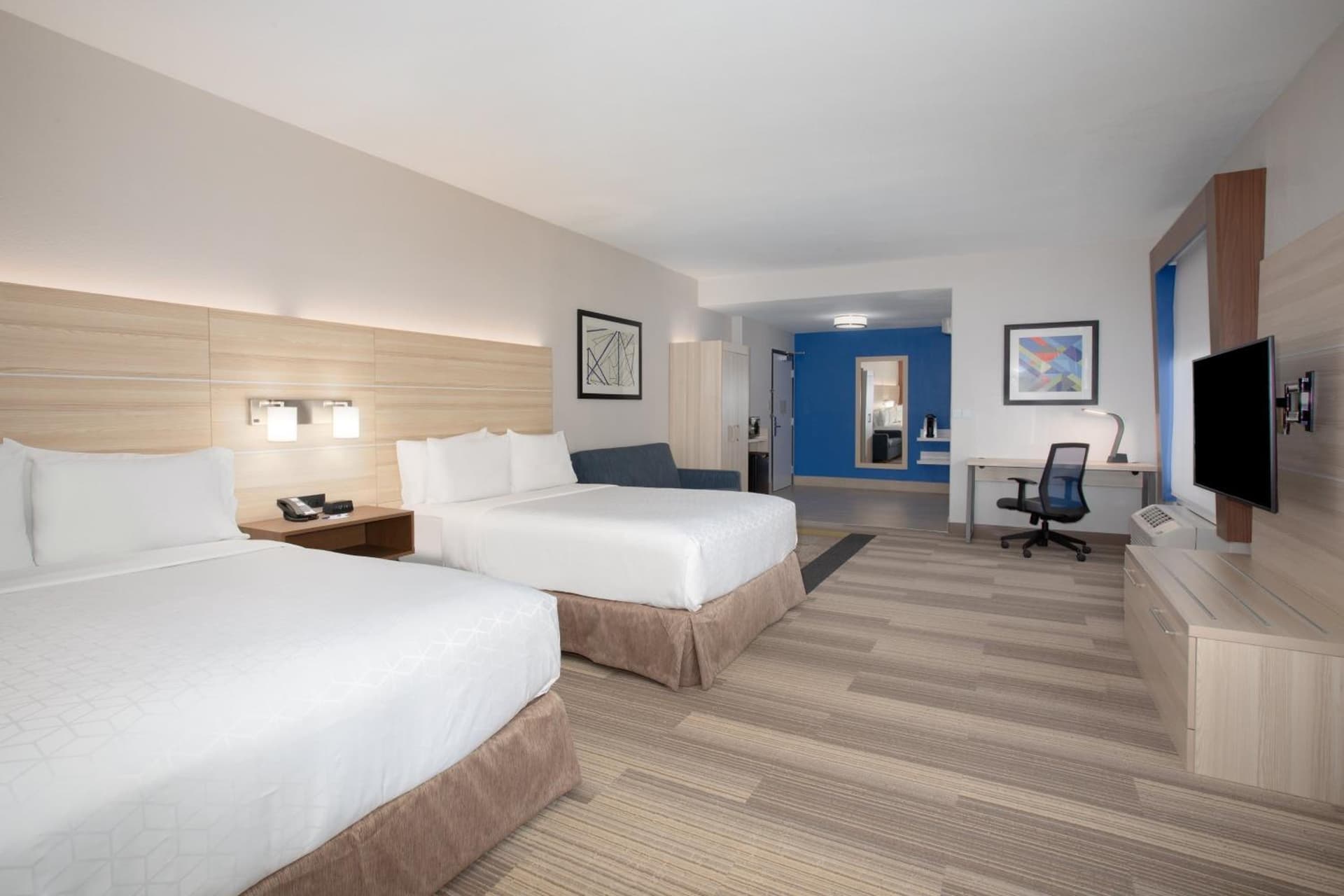Holiday Inn Express & Suites Phoenix Glendale Dist by IHG gallery photo in Glendale, AZ — image 35