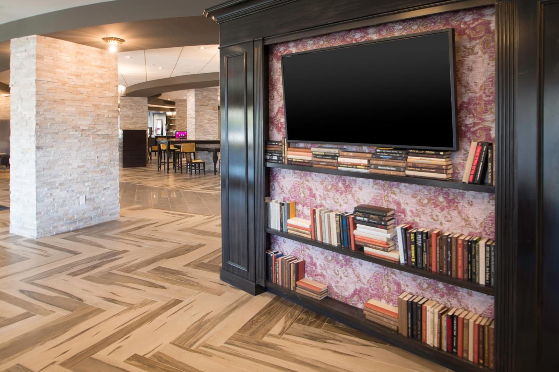 Crowne Plaza Saddle Brook by IHG property views in Saddle Brook — gallery photo 3
