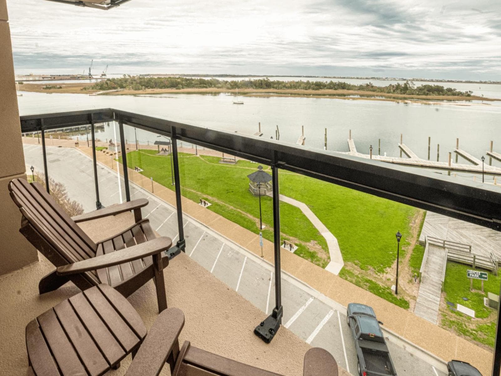 Bask Hotel at Big Rock Landing gallery photo in Morehead City, NC — image 30