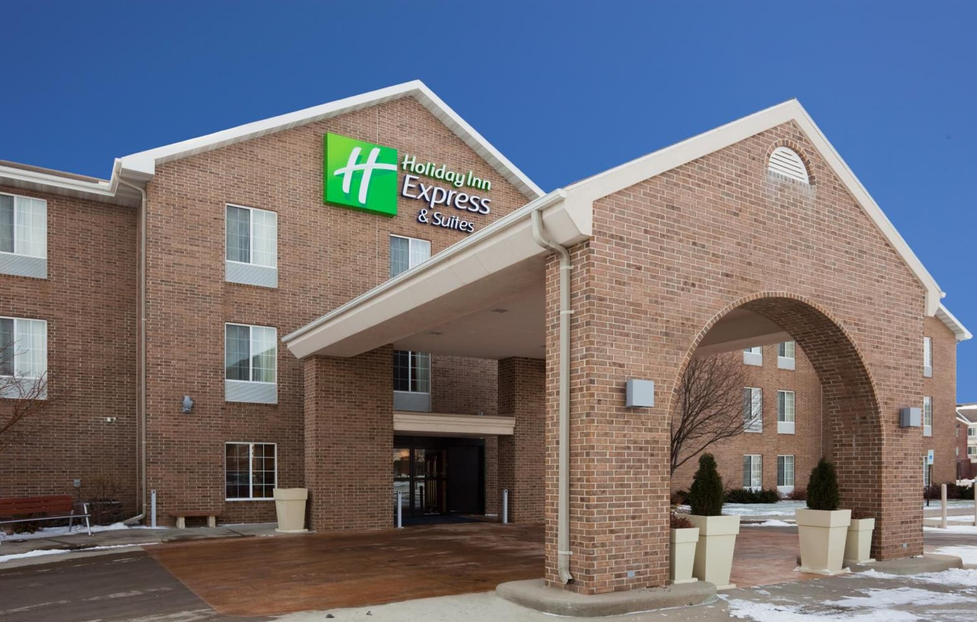 Holiday Inn Express Hotel & Suites Sioux Falls At Empire Mall by IHG featured exterior or lobby in Sioux Falls, SD — similar hotel