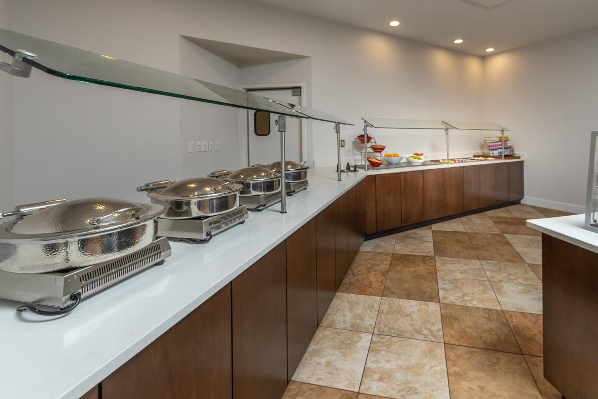Holiday Inn & Suites Memphis - Wolfchase Galleria by IHG interior in Memphis, TN — gallery photo 2
