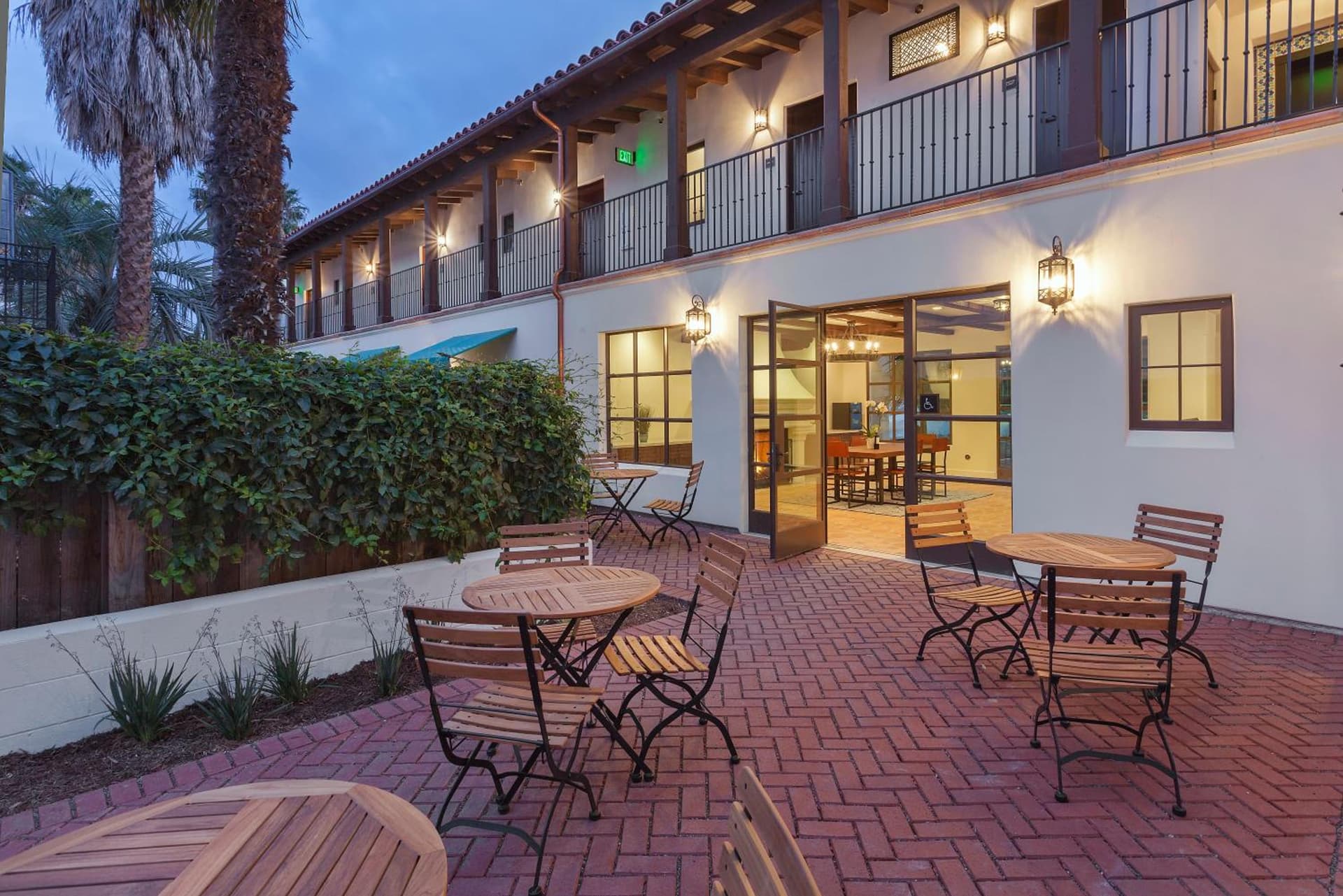 La Playa Inn Santa Barbara gallery photo in Santa Barbara, CA — image 53