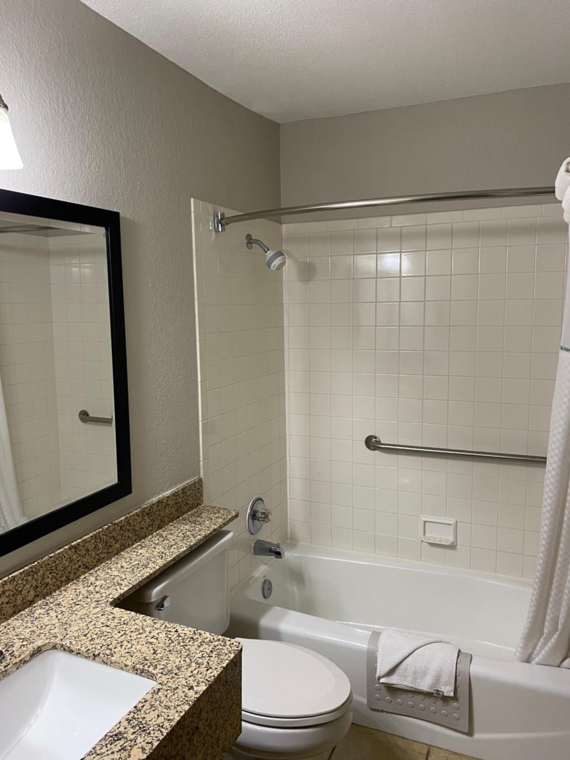 Days Inn & Suites by Wyndham Des Moines Airport gallery photo in Des Moines, IA — image 59