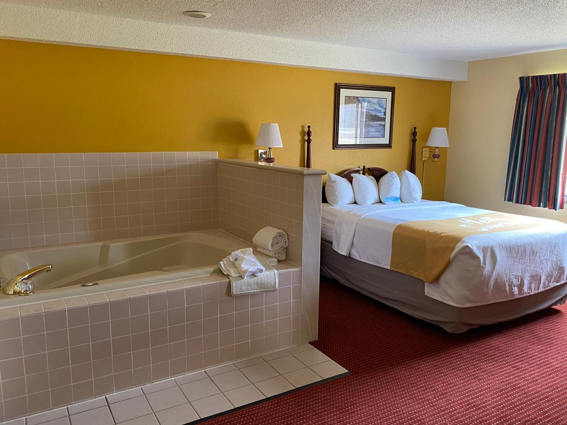 Days Inn & Suites by Wyndham Des Moines Airport gallery photo in Des Moines, IA — image 11