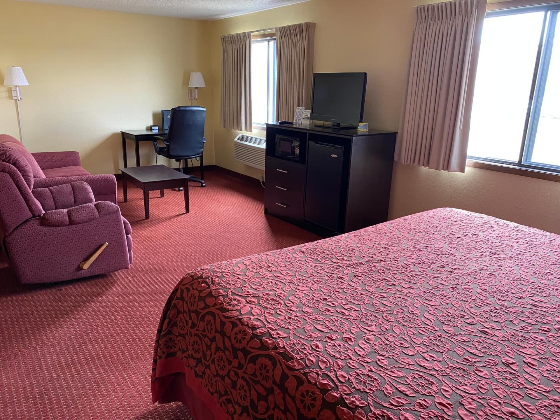 Days Inn & Suites by Wyndham Des Moines Airport gallery photo in Des Moines, IA — image 51