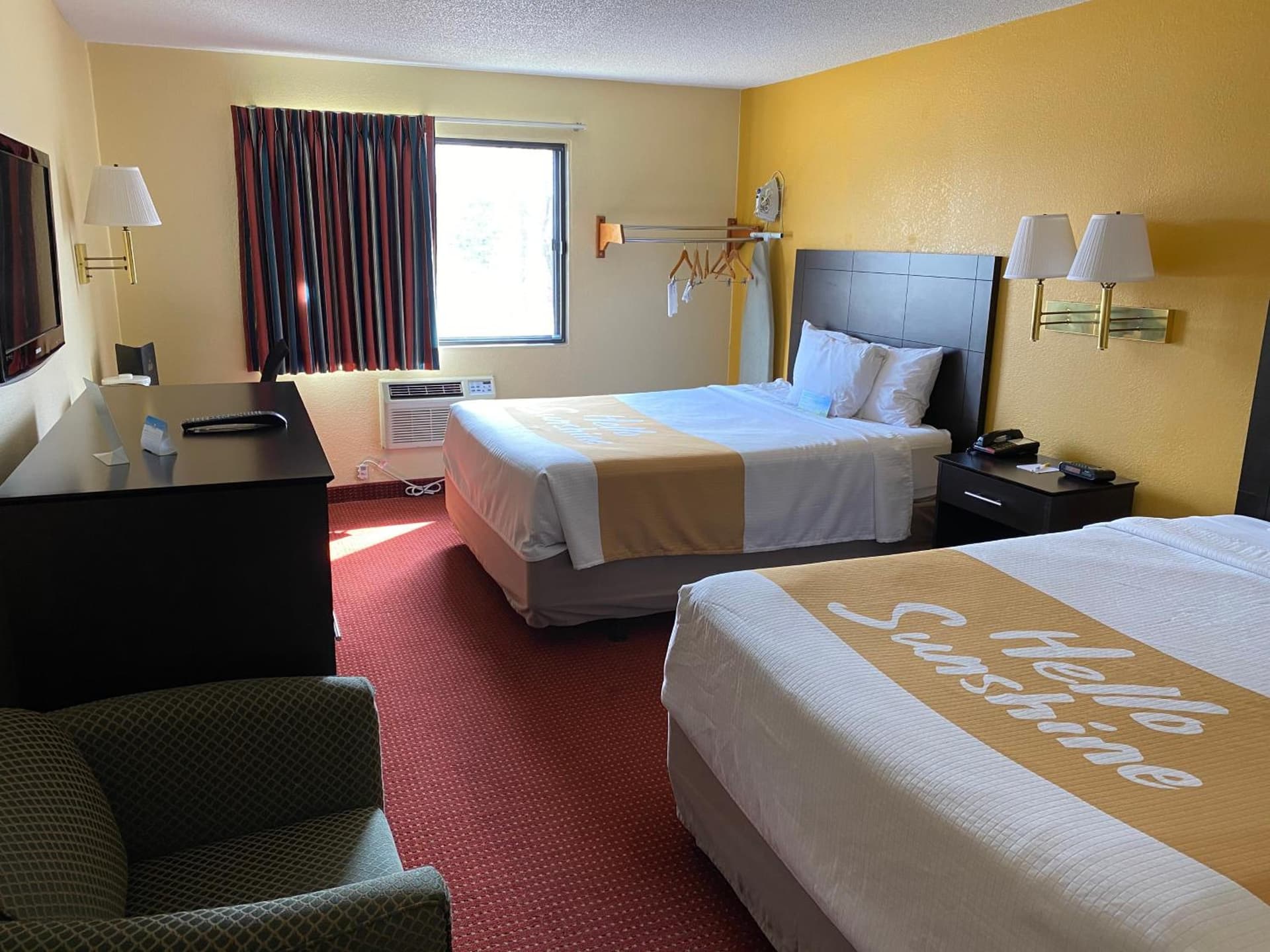 Days Inn & Suites by Wyndham Des Moines Airport gallery photo in Des Moines, IA — image 40