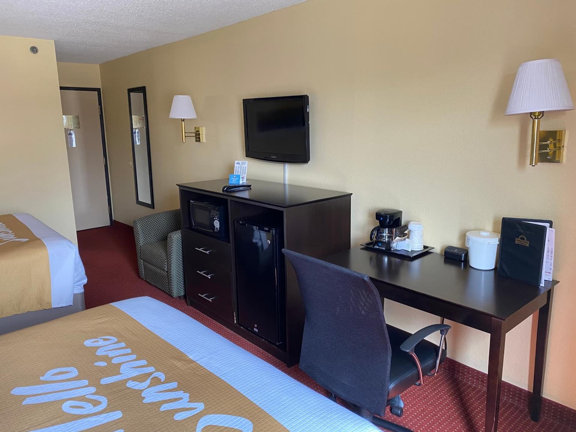 Days Inn & Suites by Wyndham Des Moines Airport gallery photo in Des Moines, IA — image 58