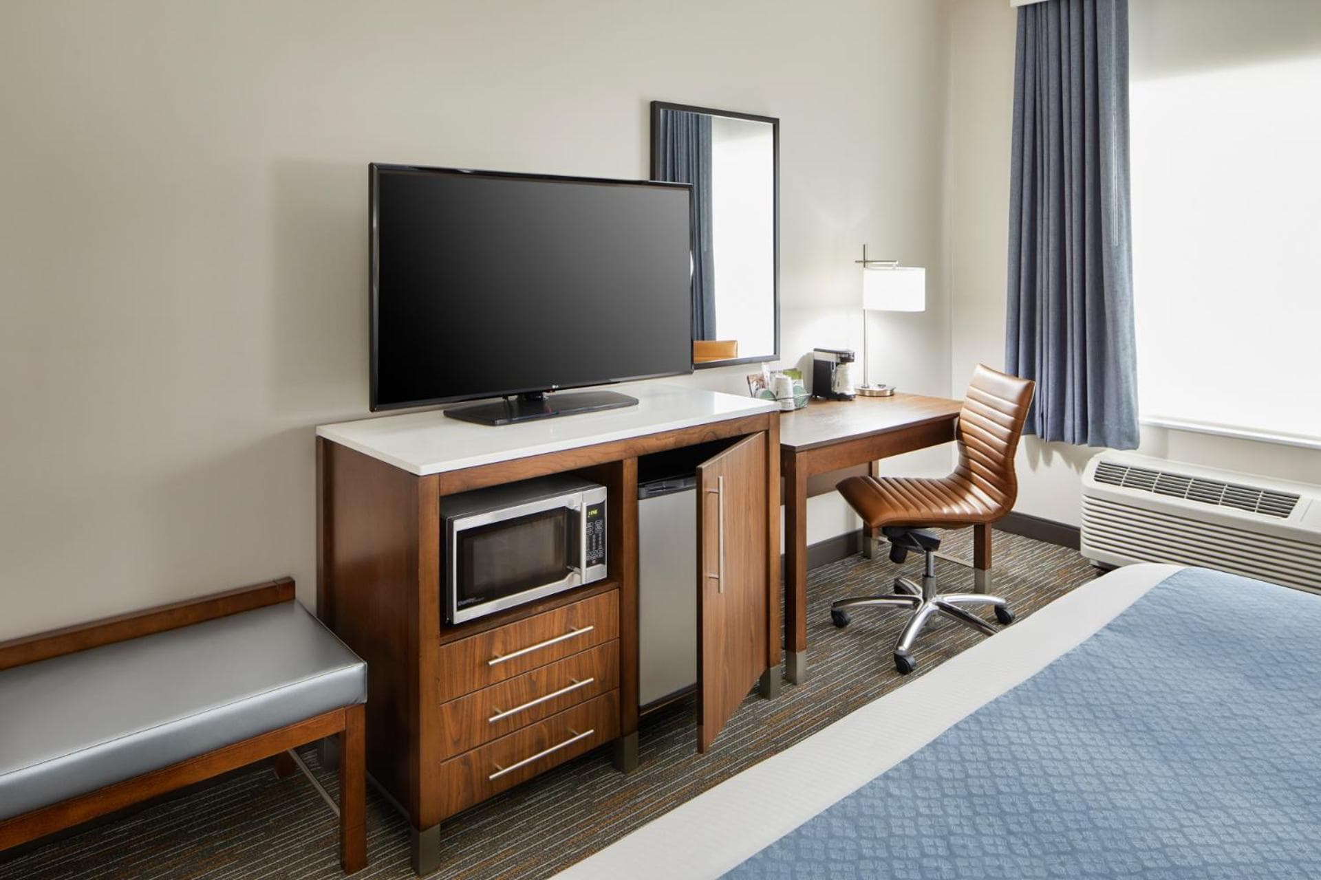 Wingate by Wyndham Hurricane WV gallery photo in Hurricane, WV — image 30