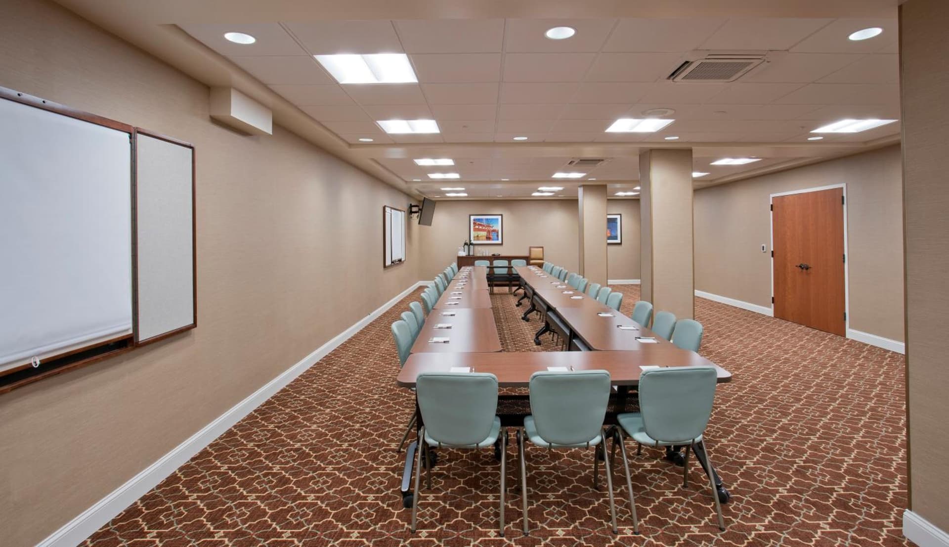 Staybridge Suites Baltimore - Inner Harbor by IHG gallery photo in Baltimore, MD — image 13