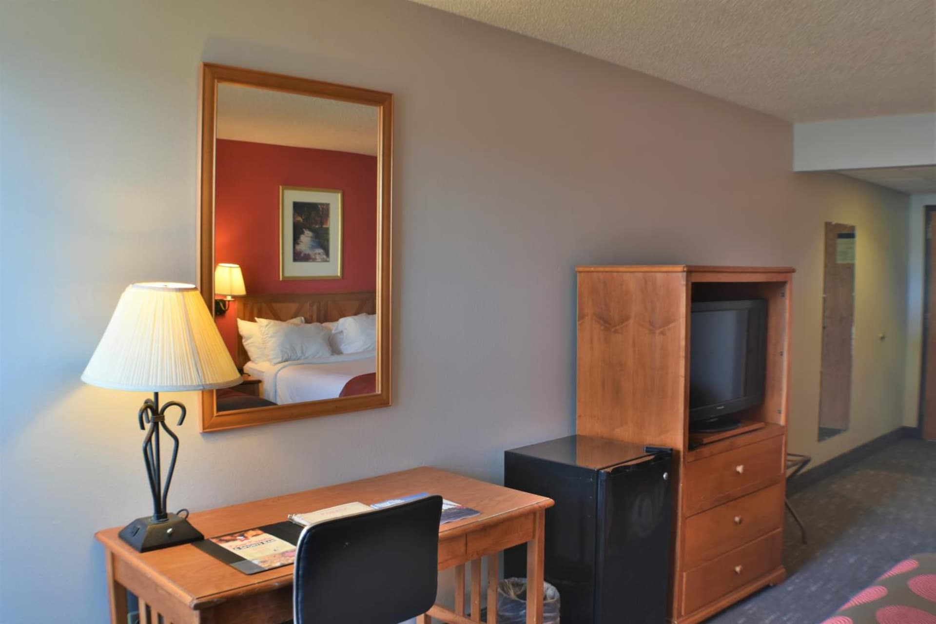 Ramada by Wyndham Sioux Falls Airport - Waterpark Resort & Event Center gallery photo in Sioux Falls, SD — image 160