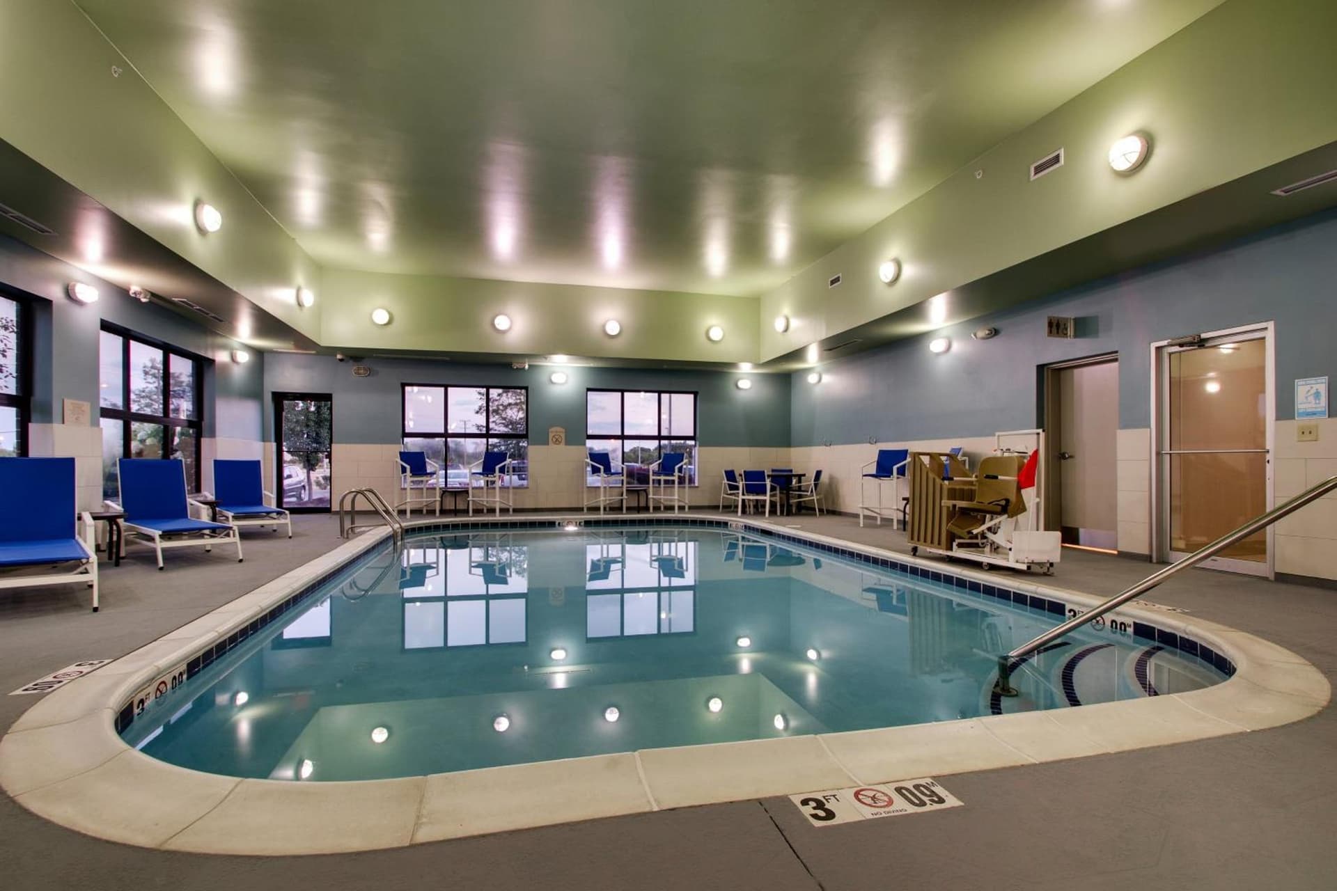 Holiday Inn Express Hotel & Suites Morris by IHG gallery photo in Morris, IL — image 61