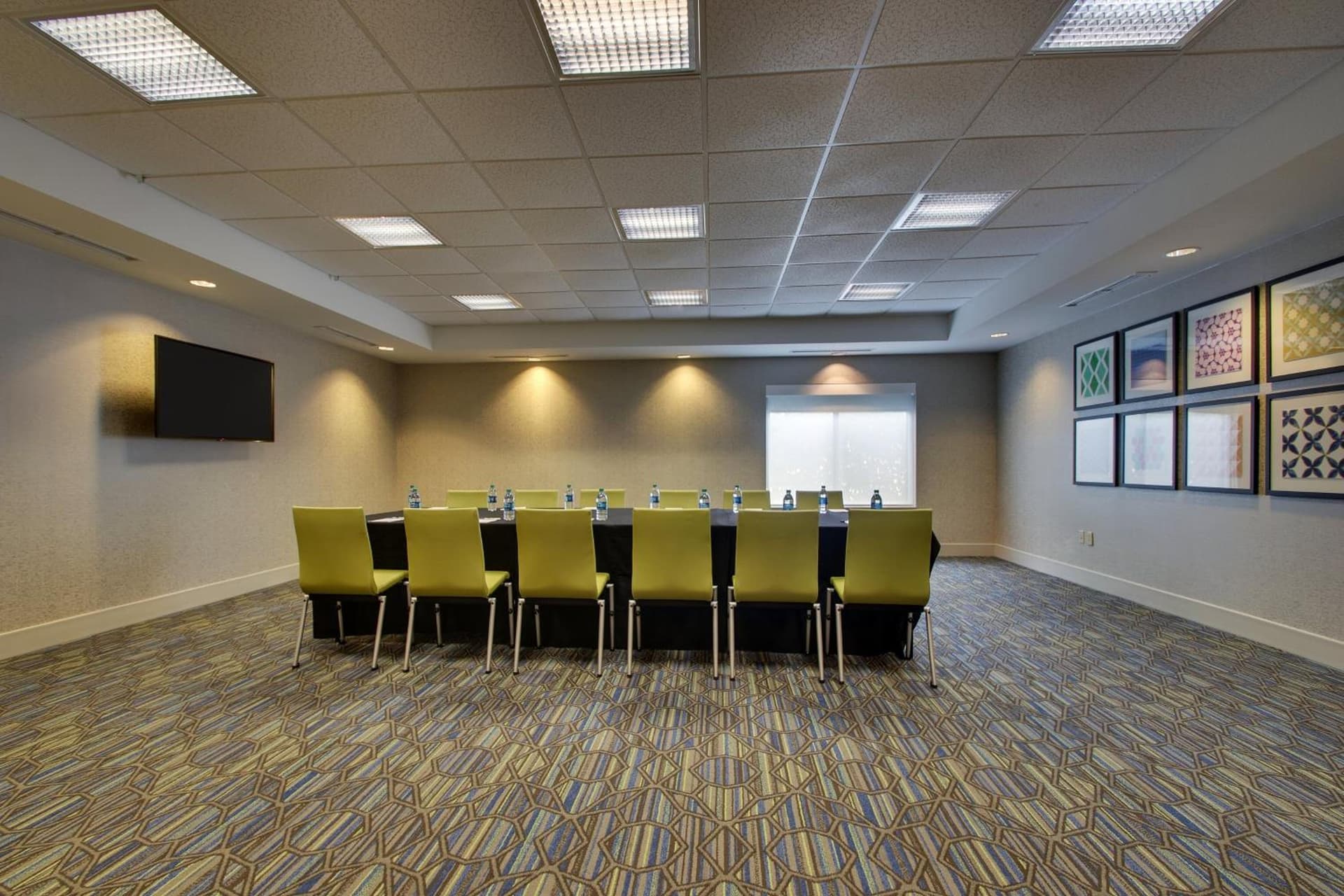Holiday Inn Express Hotel & Suites Morris by IHG gallery photo in Morris, IL — image 72
