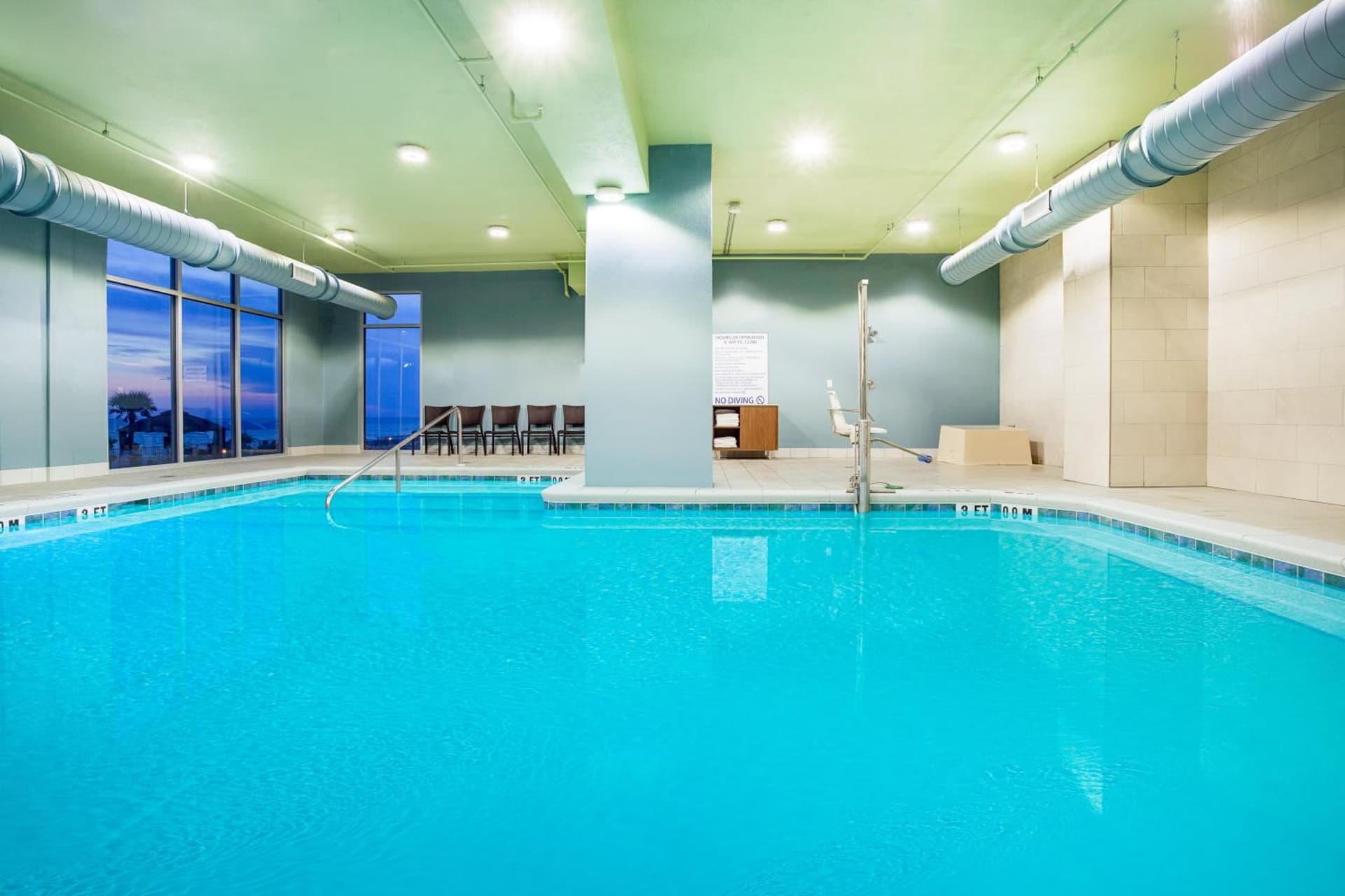 Holiday Inn Express & Suites Panama City Beach - Beachfront by IHG gallery photo in Panama City Beach, FL — image 8
