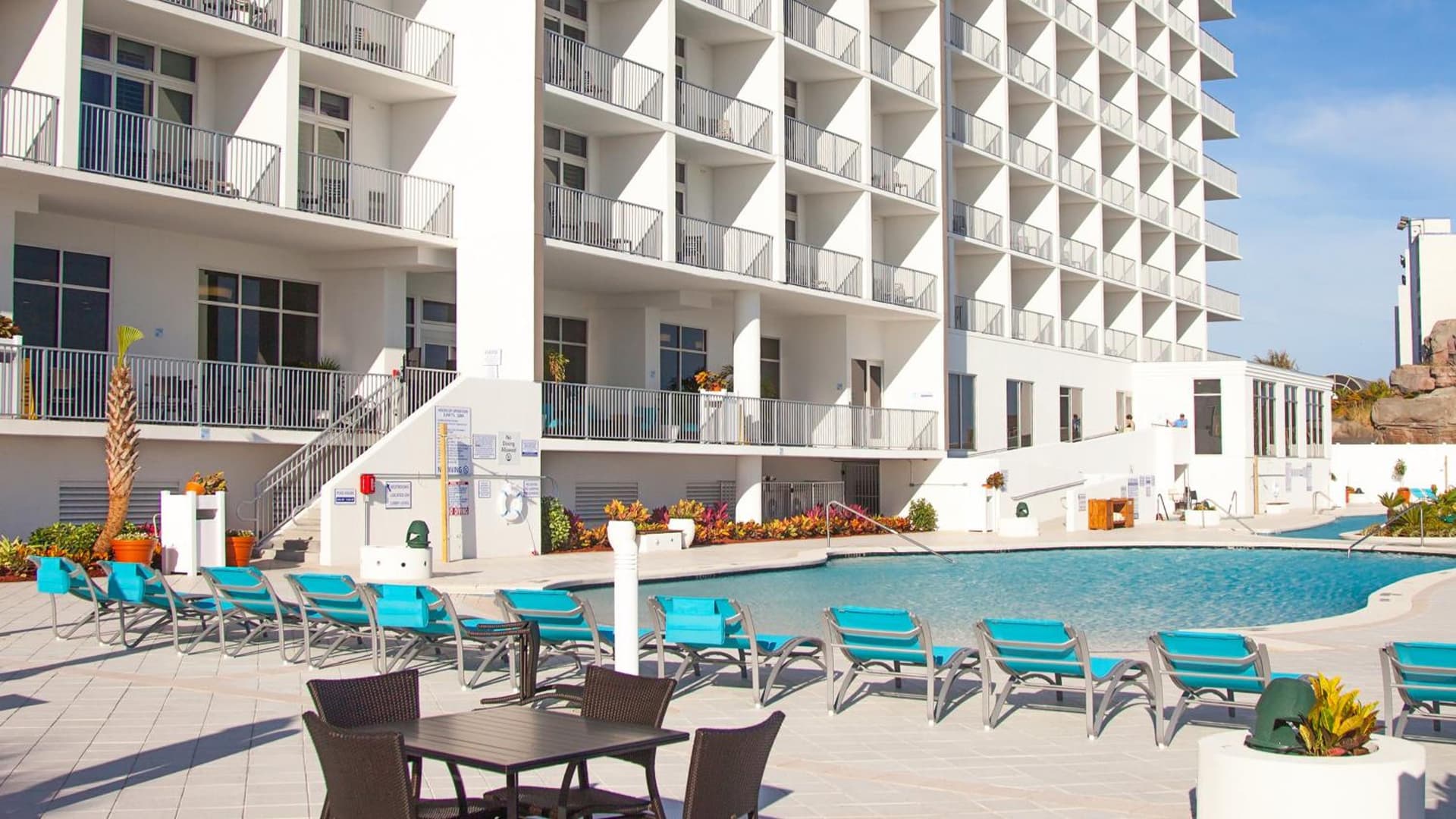 Holiday Inn Express & Suites Panama City Beach - Beachfront by IHG gallery photo in Panama City Beach, FL — image 15
