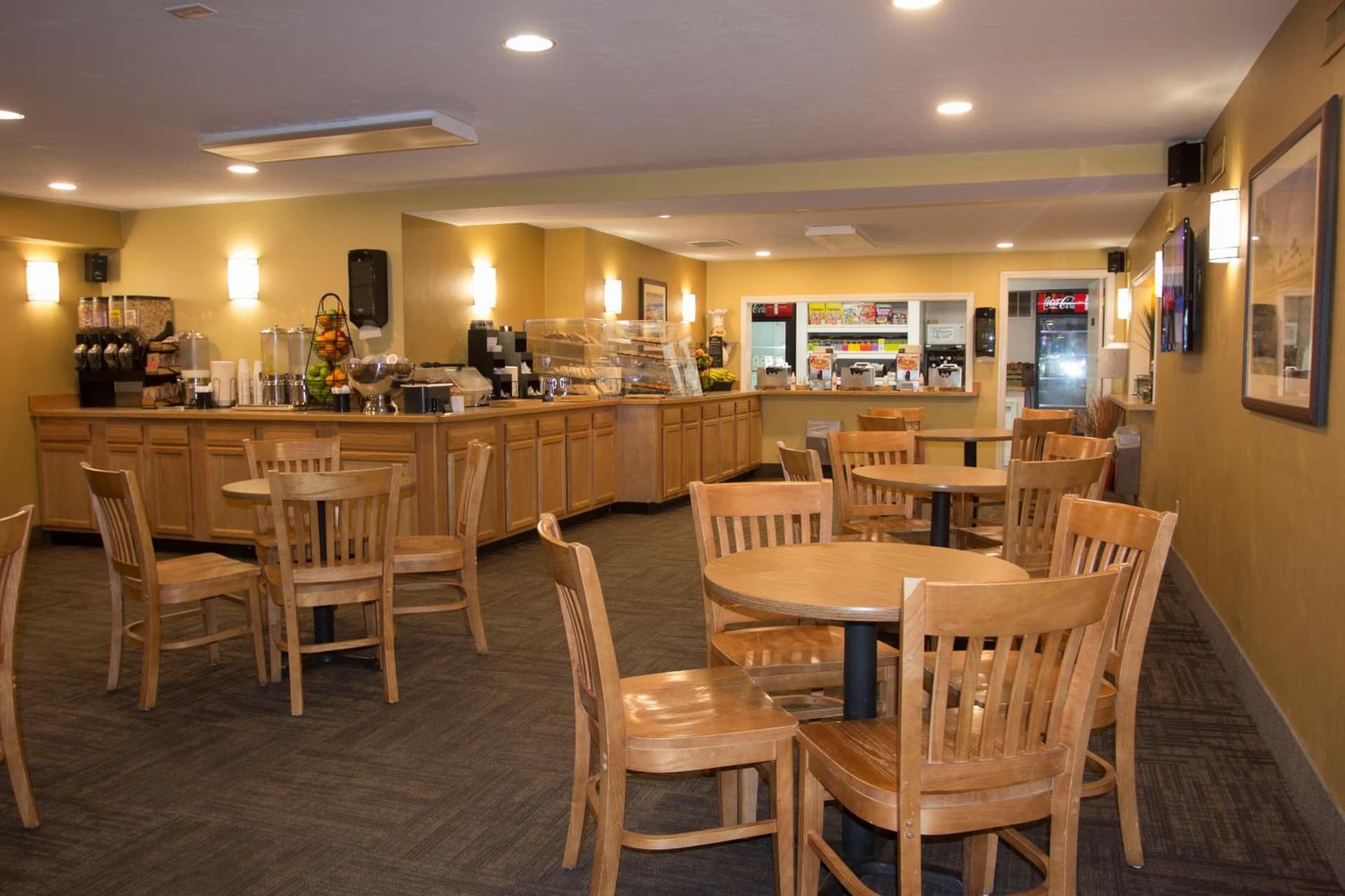 Bayside Resort Hotel gallery photo in West Yarmouth, MA — image 12