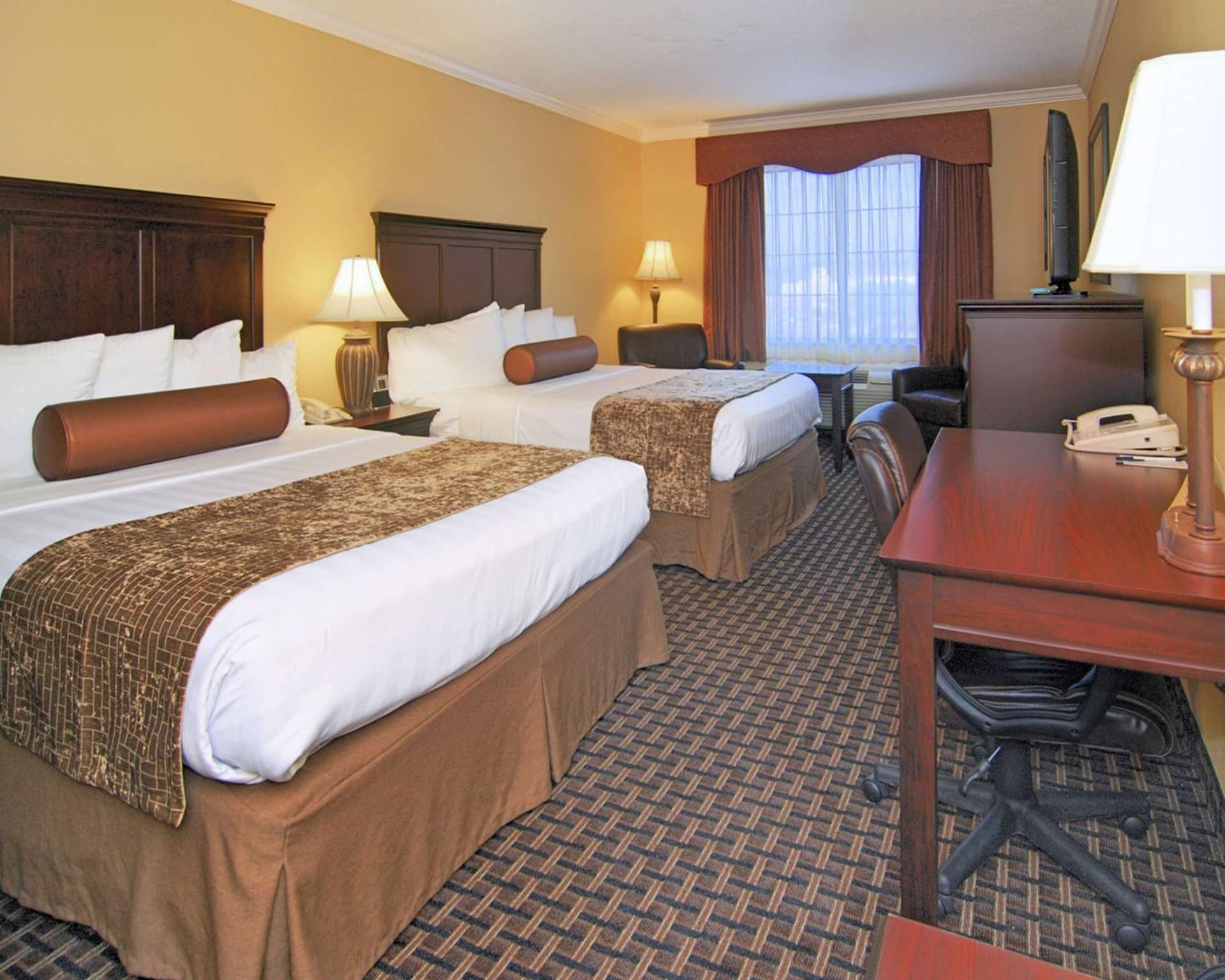 Best Western Plus Southpark Inn & Suites gallery photo in Tyler, TX — image 5