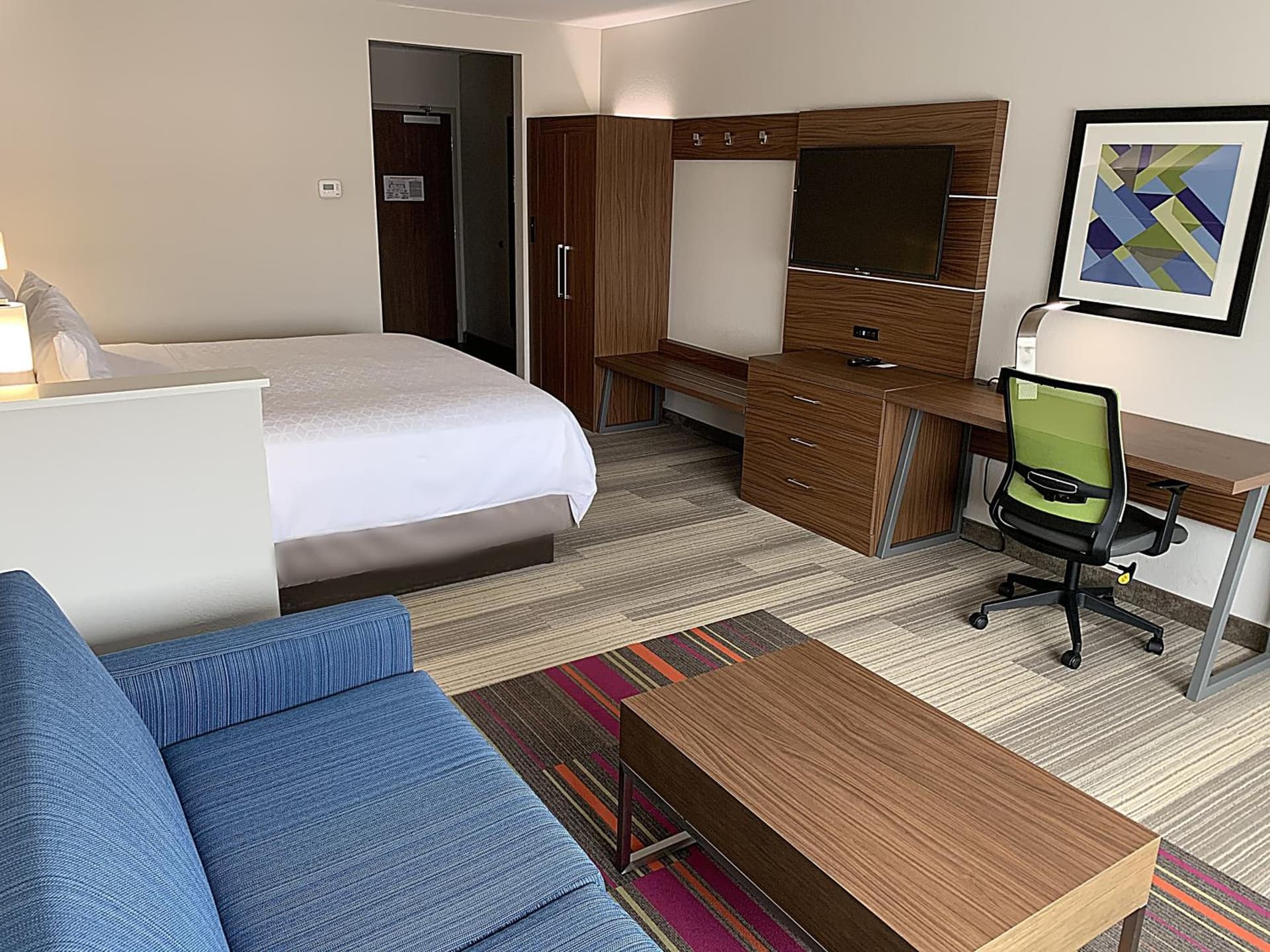 Holiday Inn Express & Suites Moore by IHG gallery photo in Moore, OK — image 51