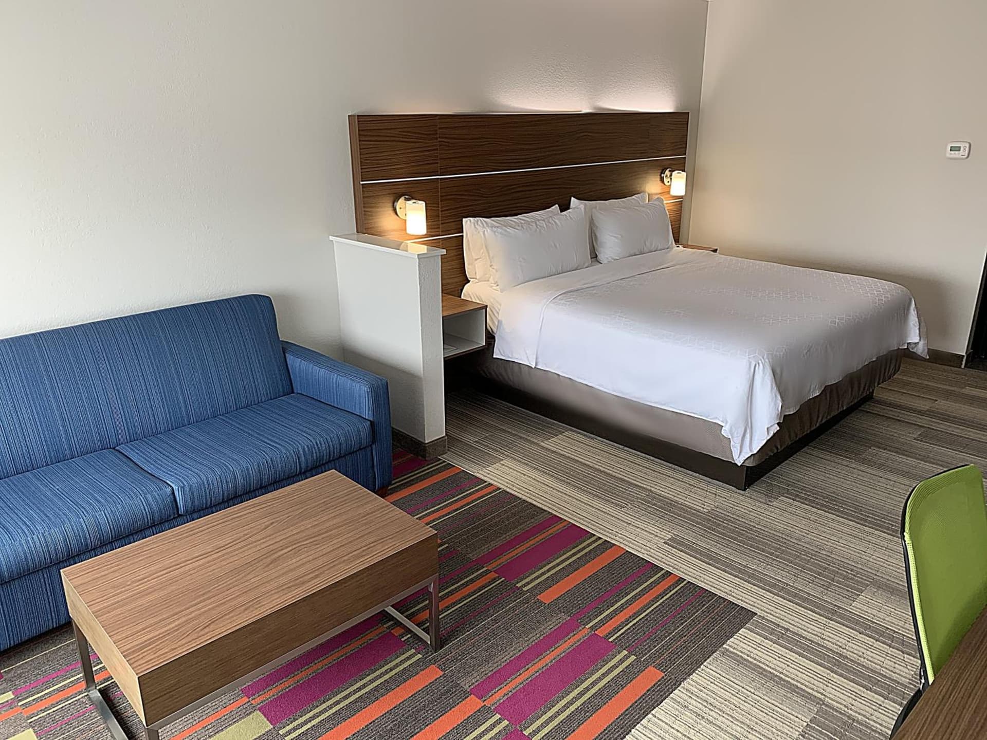 Holiday Inn Express & Suites Moore by IHG gallery photo in Moore, OK — image 42