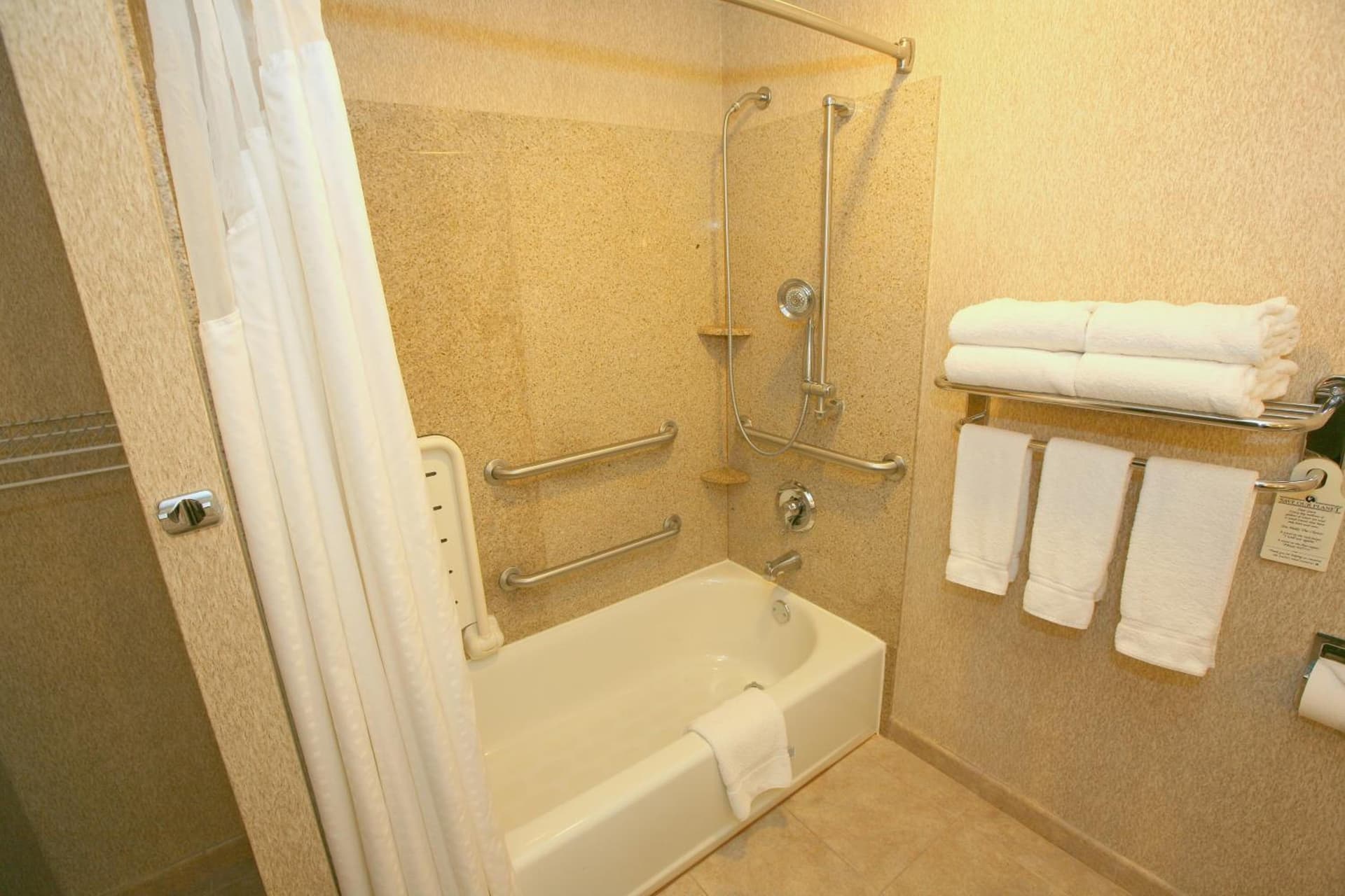 Holiday Inn Express San Diego South - Chula Vista by IHG gallery photo in Chula Vista, CA — image 22