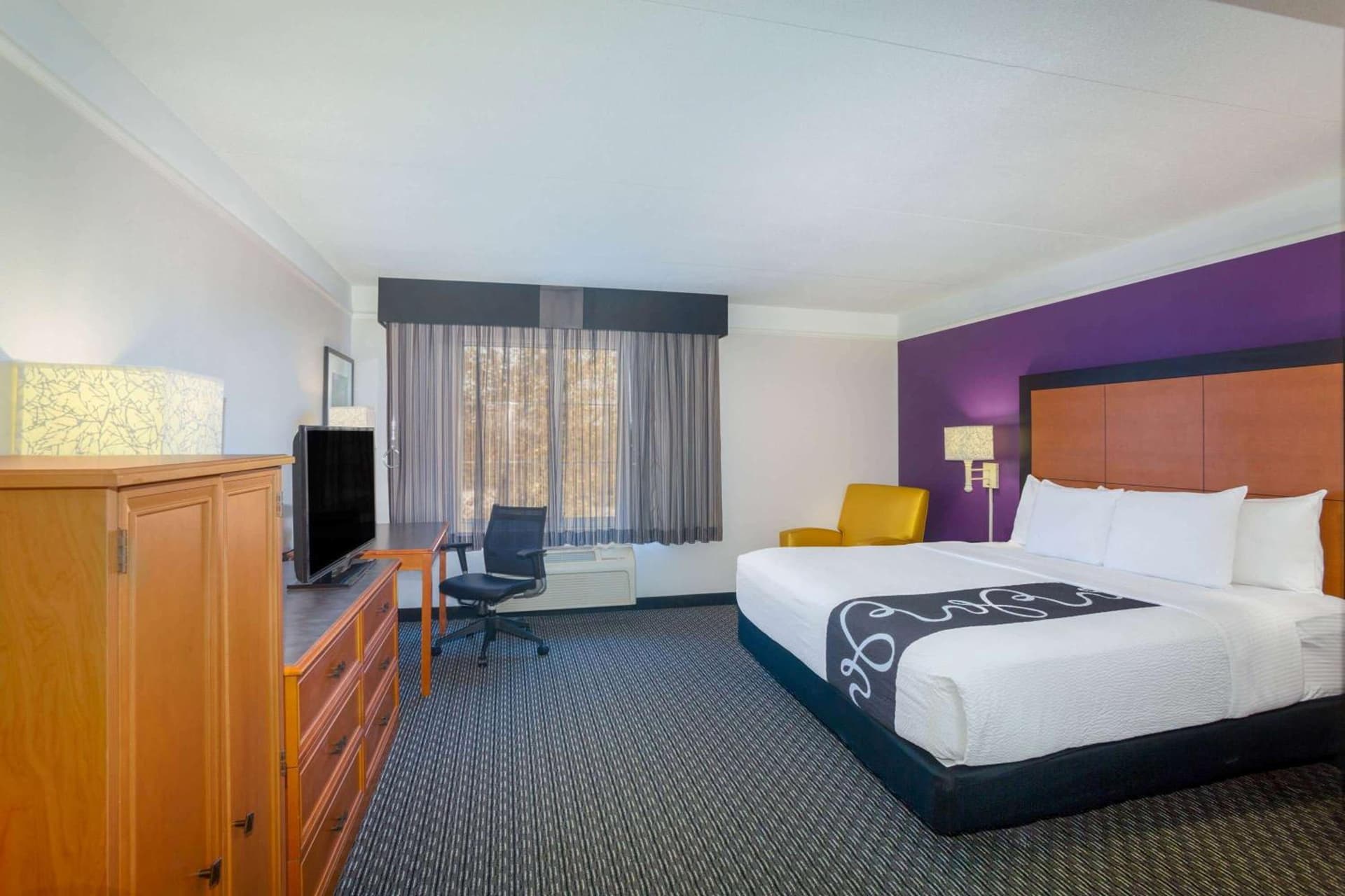 La Quinta by Wyndham St. Louis Westport gallery photo in Saint Louis, MO — image 54