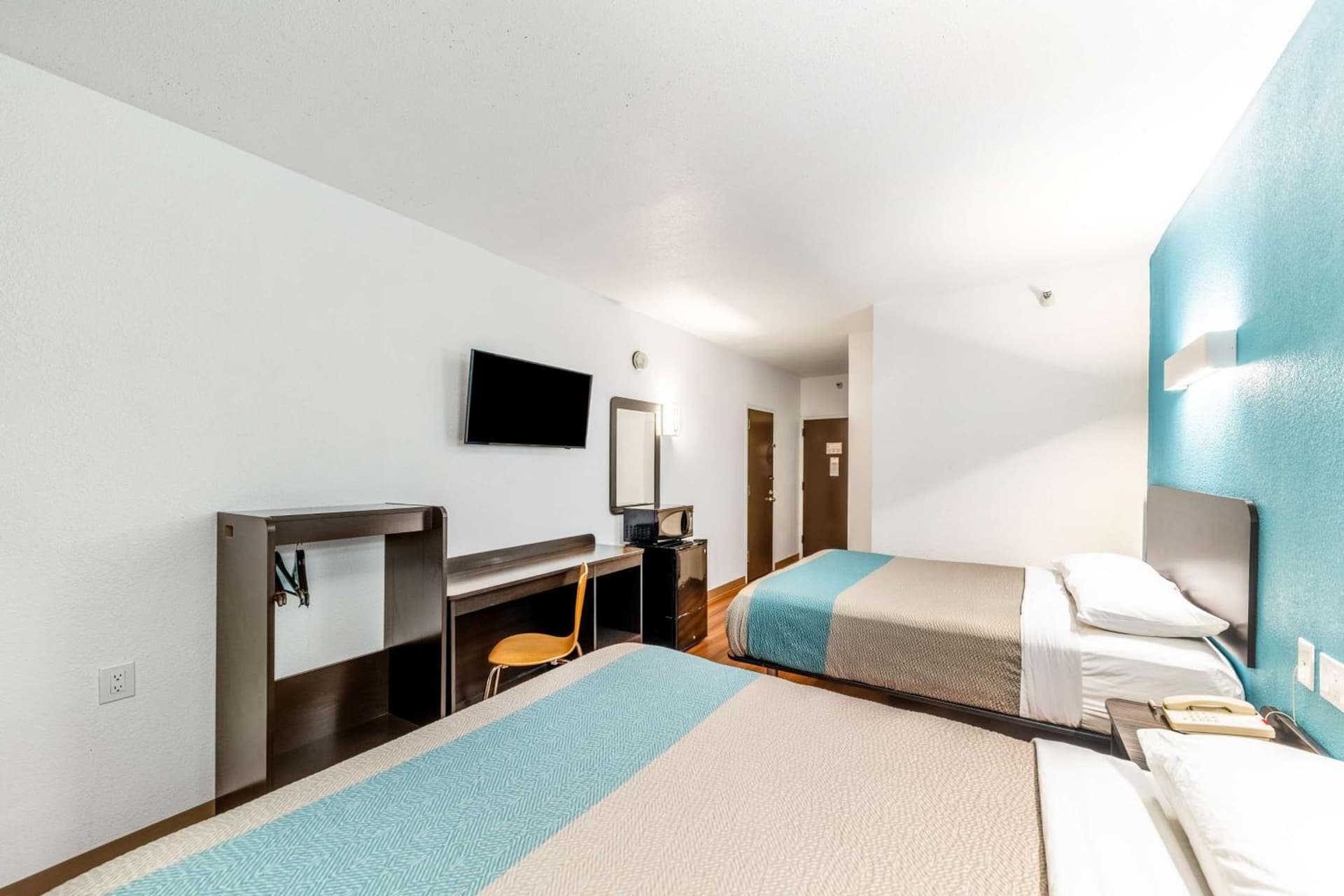 Motel 6-Lewisville, TX - Medical City gallery photo in Lewisville, TX — image 14