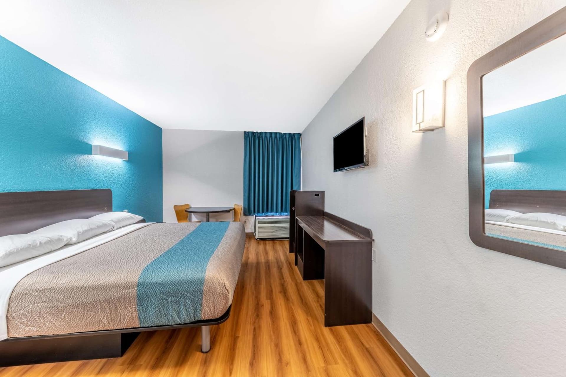 Motel 6-Lewisville, TX - Medical City gallery photo in Lewisville, TX — image 5