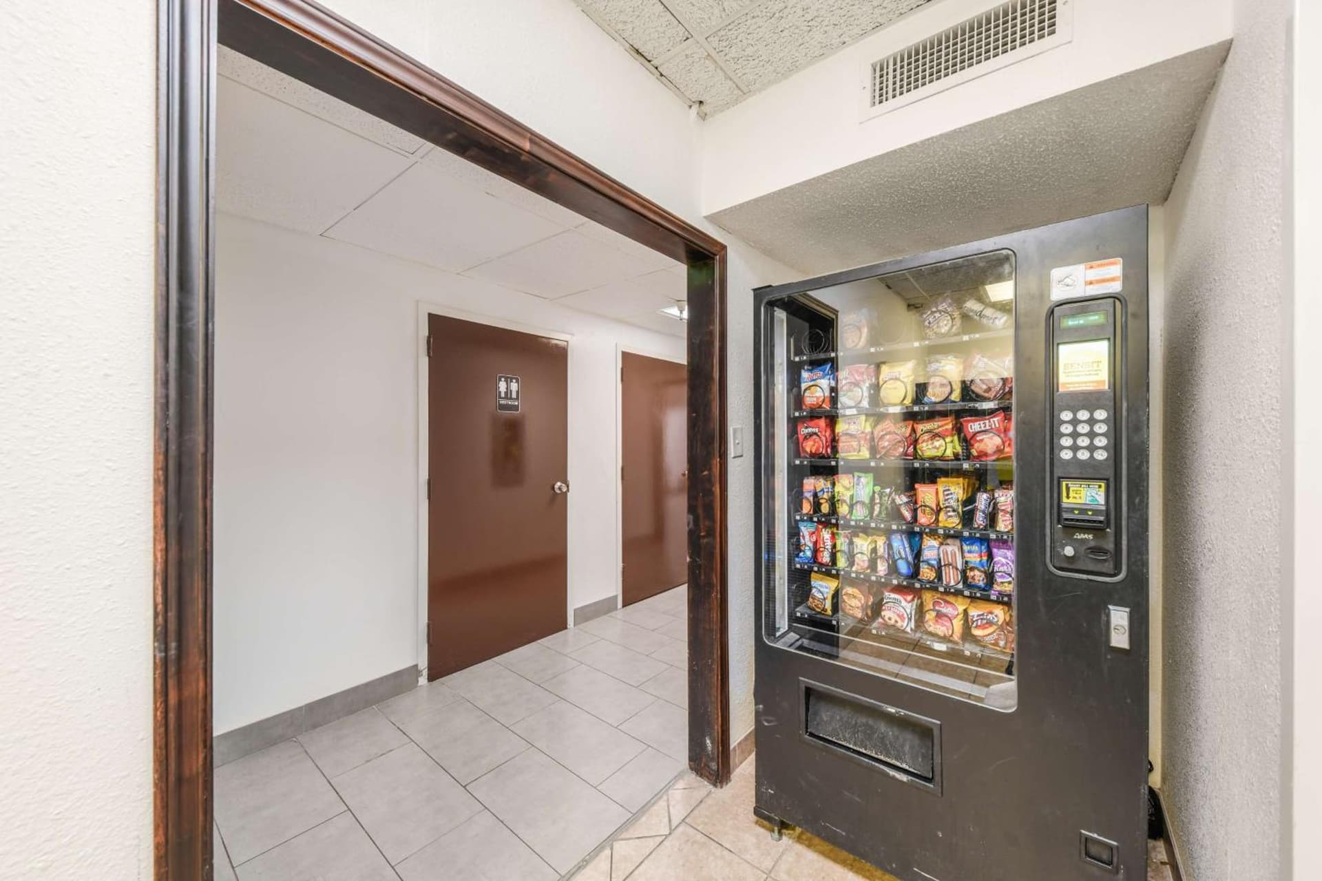 Motel 6-Lewisville, TX - Medical City gallery photo in Lewisville, TX — image 23
